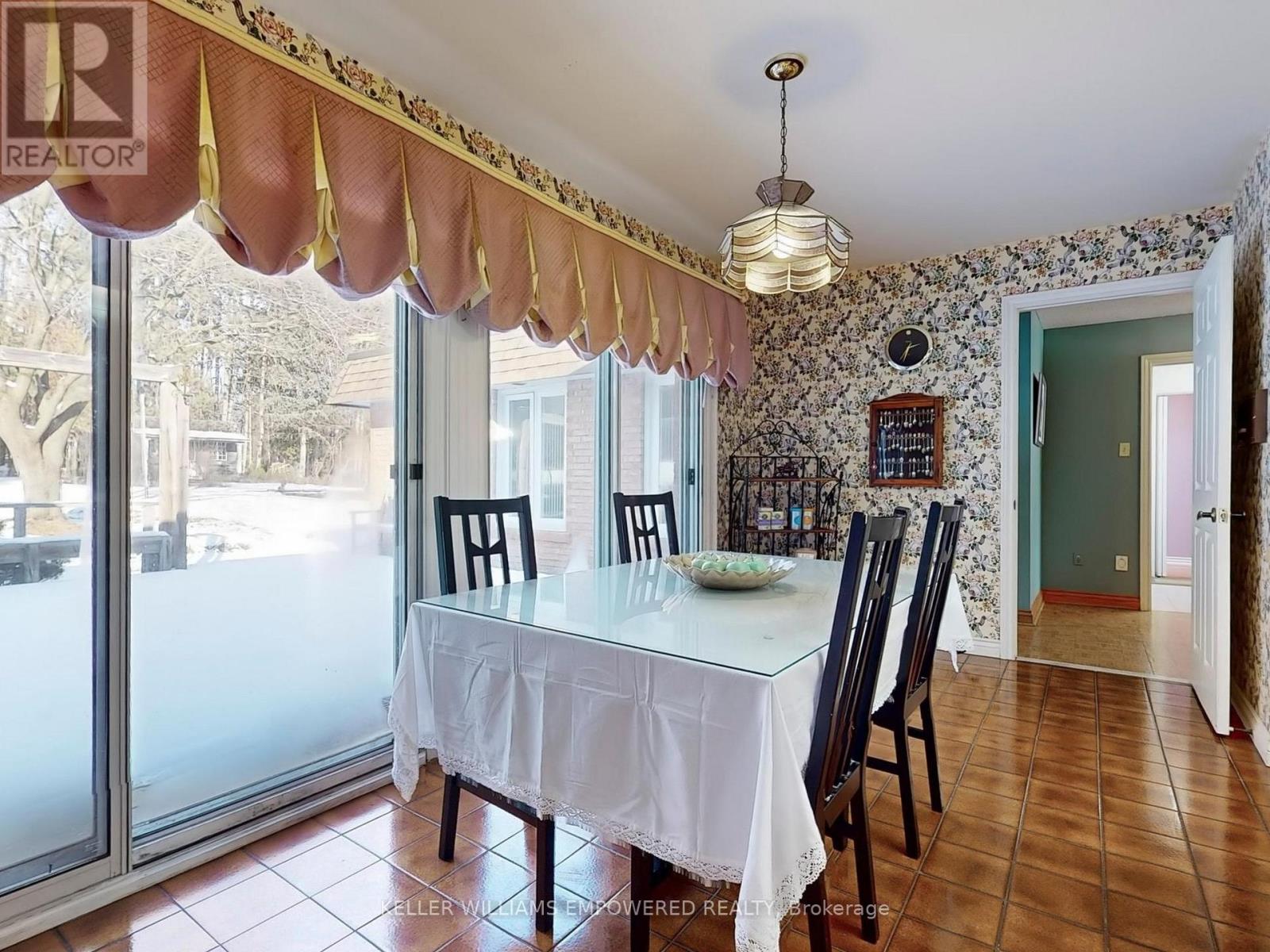 315 Woodland Acres Crescent, Vaughan, Ontario  L6A 1G1 - Photo 13 - N11978622
