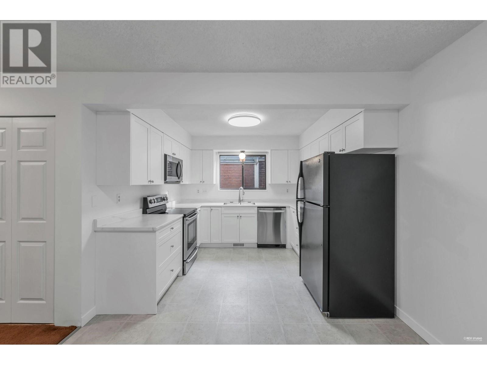 Listing Picture 10 of 37 : 3 8551 COOK ROAD, Richmond / 烈治文 - 魯藝地產 Yvonne Lu Group - MLS Medallion Club Member