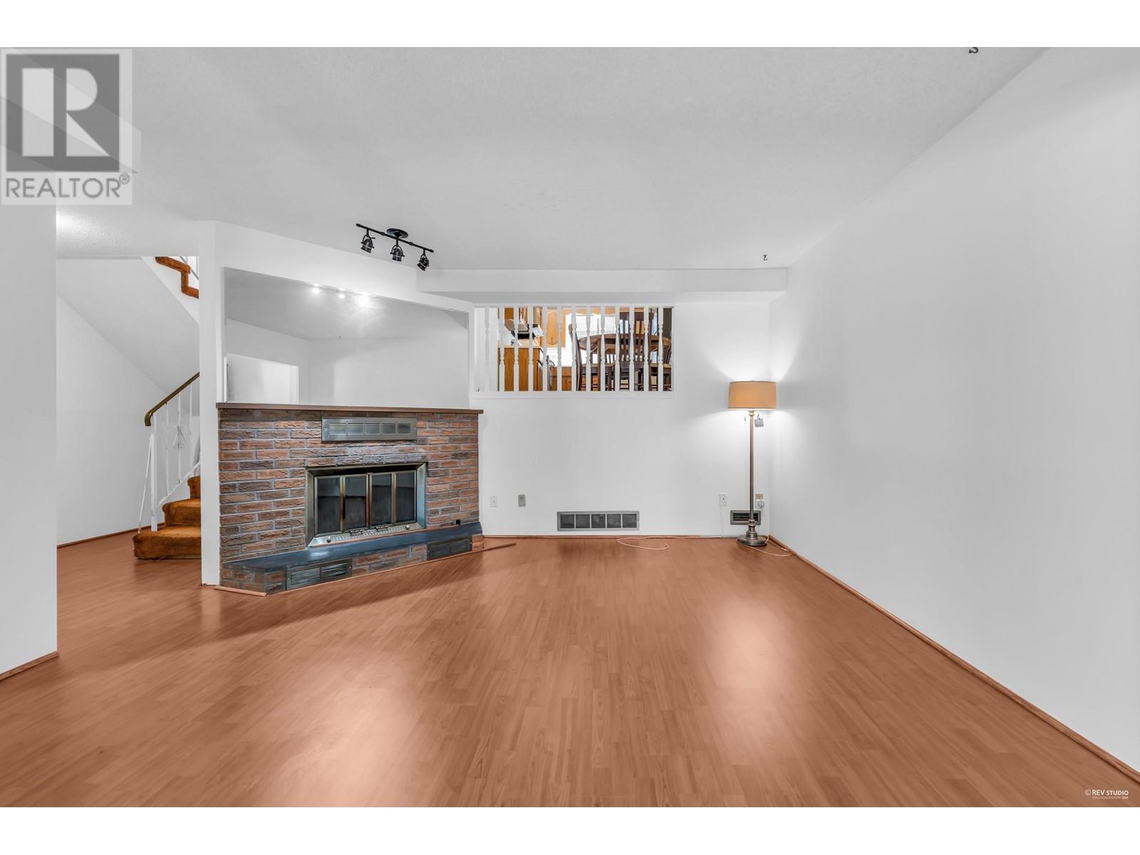 Listing Picture 12 of 37 : 3 8551 COOK ROAD, Richmond / 烈治文 - 魯藝地產 Yvonne Lu Group - MLS Medallion Club Member
