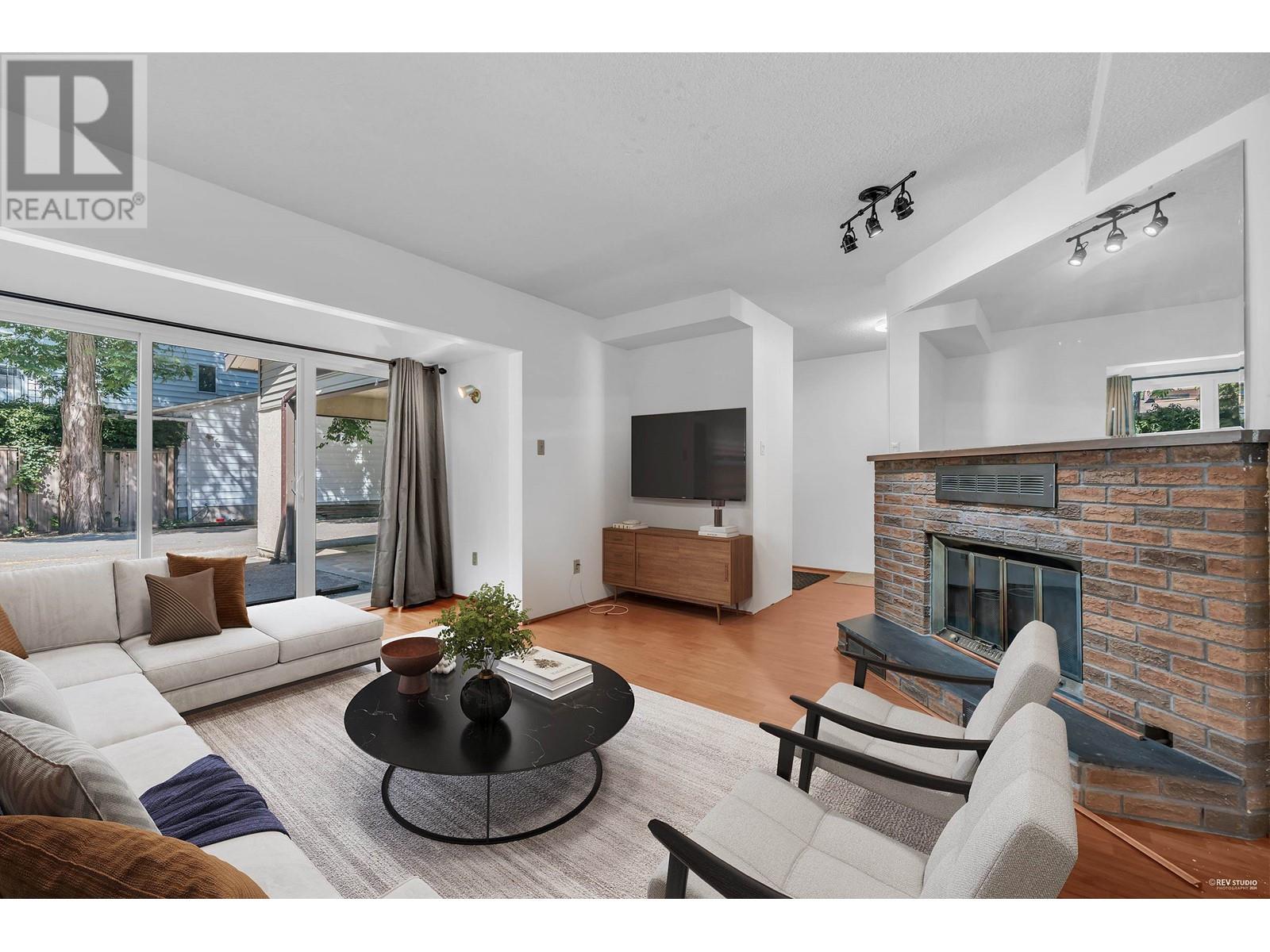 Listing Picture 13 of 37 : 3 8551 COOK ROAD, Richmond / 烈治文 - 魯藝地產 Yvonne Lu Group - MLS Medallion Club Member