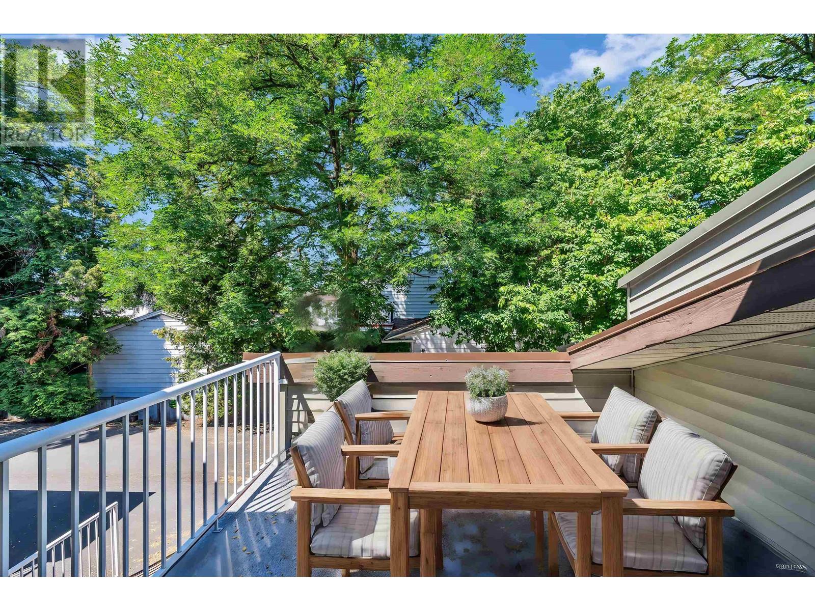 Listing Picture 24 of 37 : 3 8551 COOK ROAD, Richmond / 烈治文 - 魯藝地產 Yvonne Lu Group - MLS Medallion Club Member