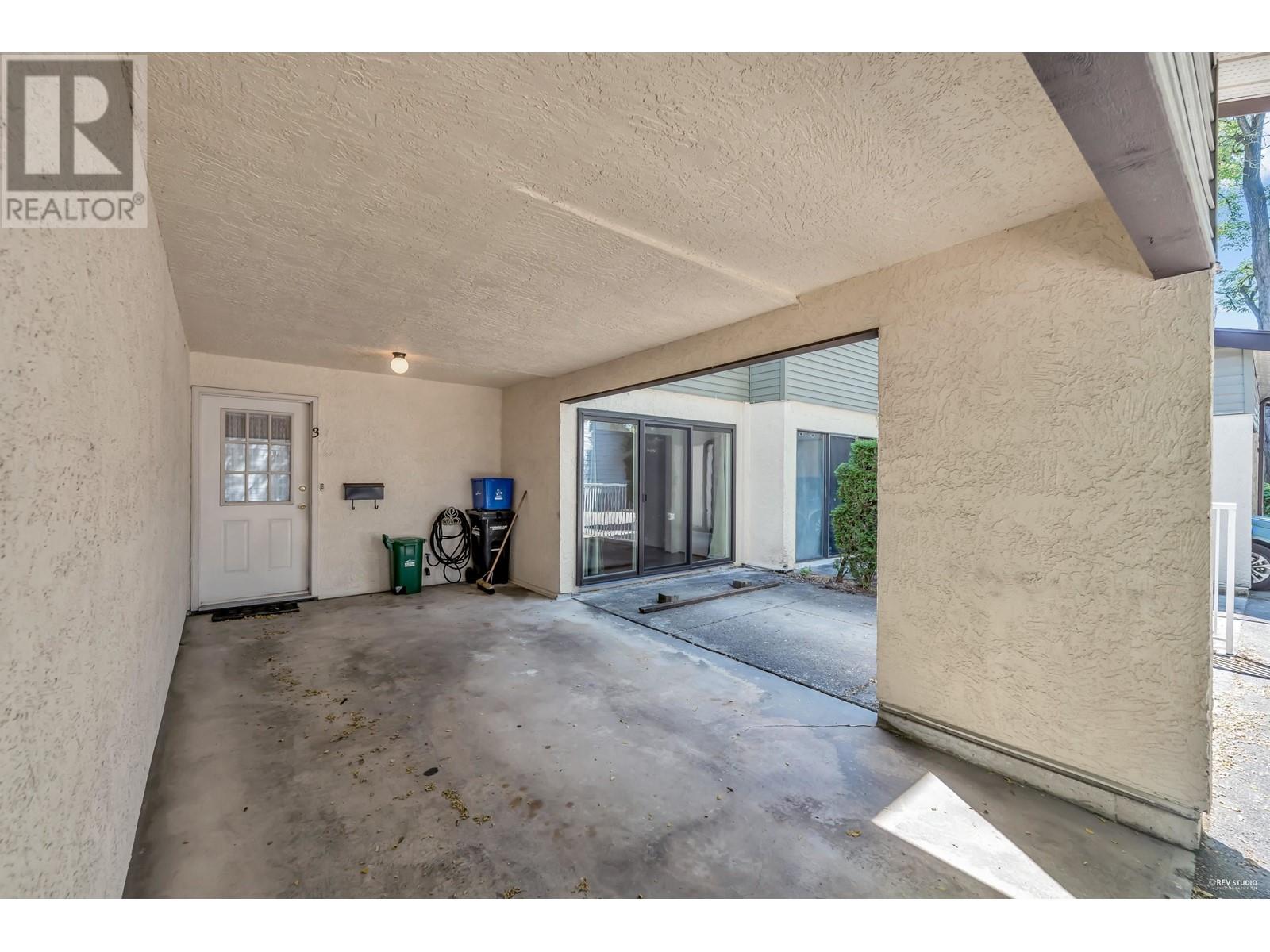Listing Picture 35 of 37 : 3 8551 COOK ROAD, Richmond / 烈治文 - 魯藝地產 Yvonne Lu Group - MLS Medallion Club Member