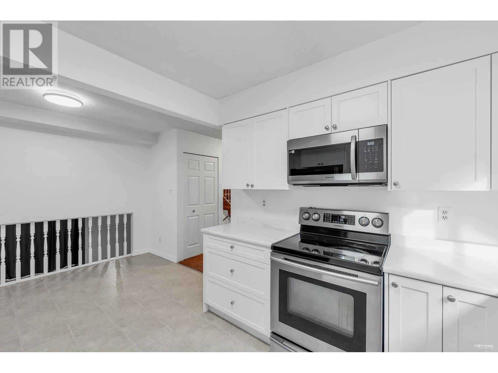 Listing Picture 8 of 37 : 3 8551 COOK ROAD, Richmond / 烈治文 - 魯藝地產 Yvonne Lu Group - MLS Medallion Club Member