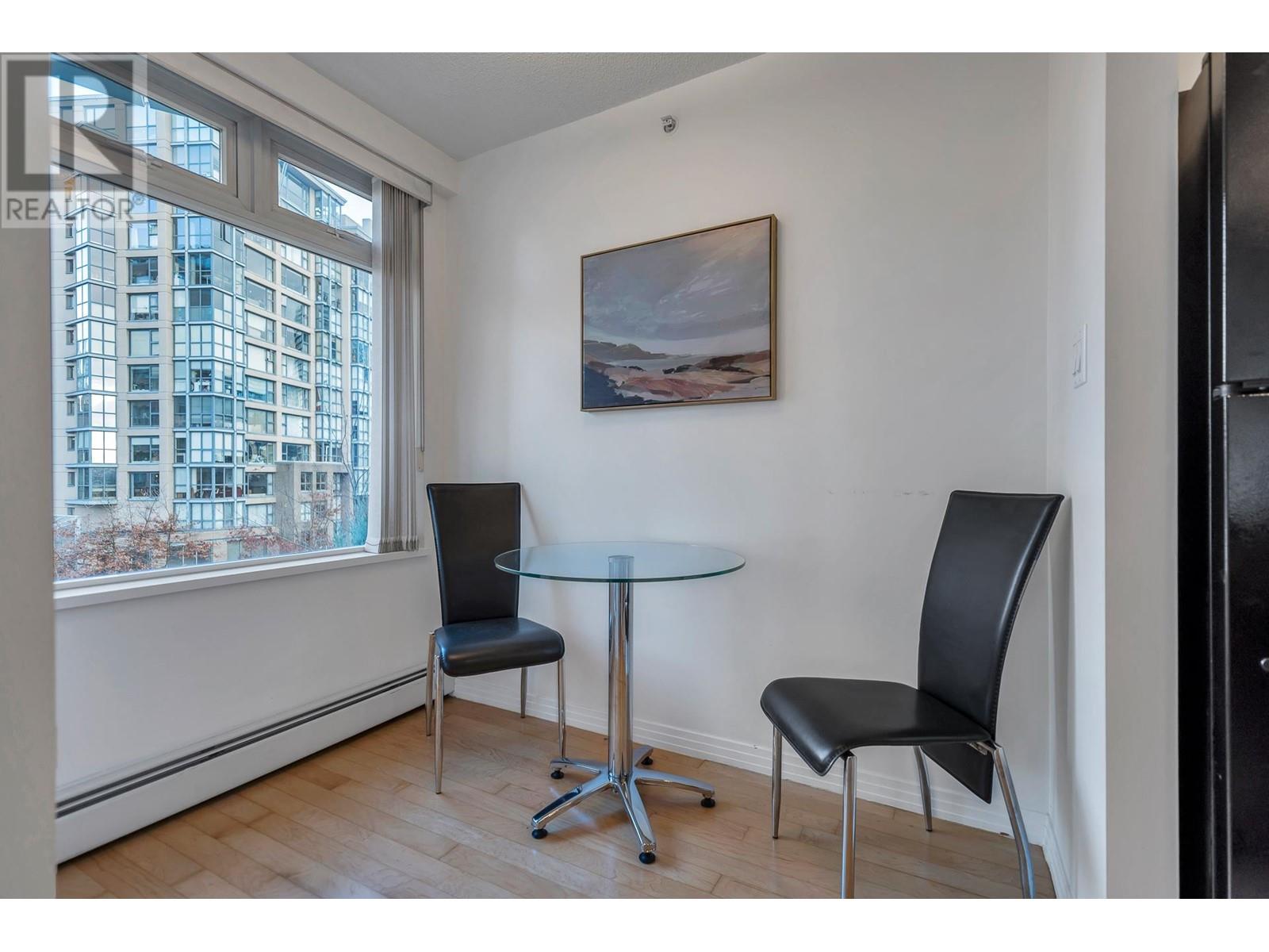 Listing Picture 12 of 38 : 601 189 DAVIE STREET, Vancouver / 溫哥華 - 魯藝地產 Yvonne Lu Group - MLS Medallion Club Member