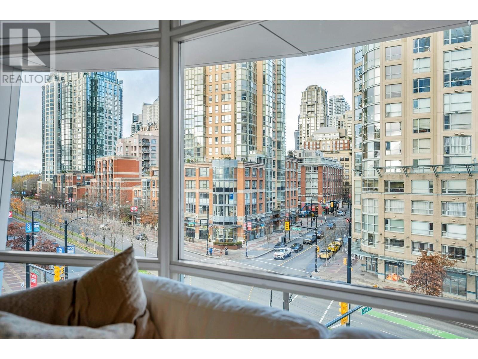 Listing Picture 5 of 38 : 601 189 DAVIE STREET, Vancouver / 溫哥華 - 魯藝地產 Yvonne Lu Group - MLS Medallion Club Member