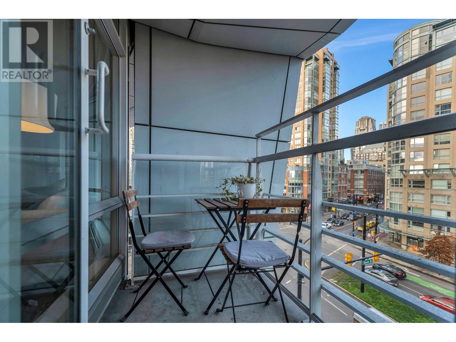 Listing Picture 7 of 38 : 601 189 DAVIE STREET, Vancouver / 溫哥華 - 魯藝地產 Yvonne Lu Group - MLS Medallion Club Member