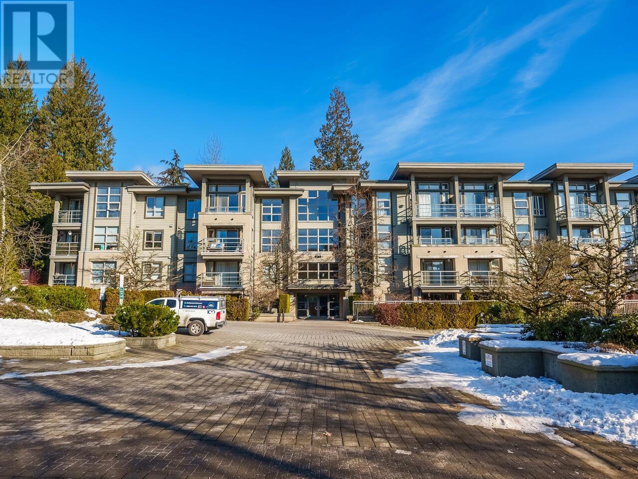 505 9319 UNIVERSITY CRESCENT, Burnaby, British Columbia