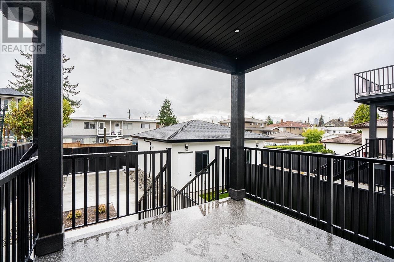 6152 Napier Street, Burnaby, British Columbia  V5B 2C1 - Photo 34 - R2968304