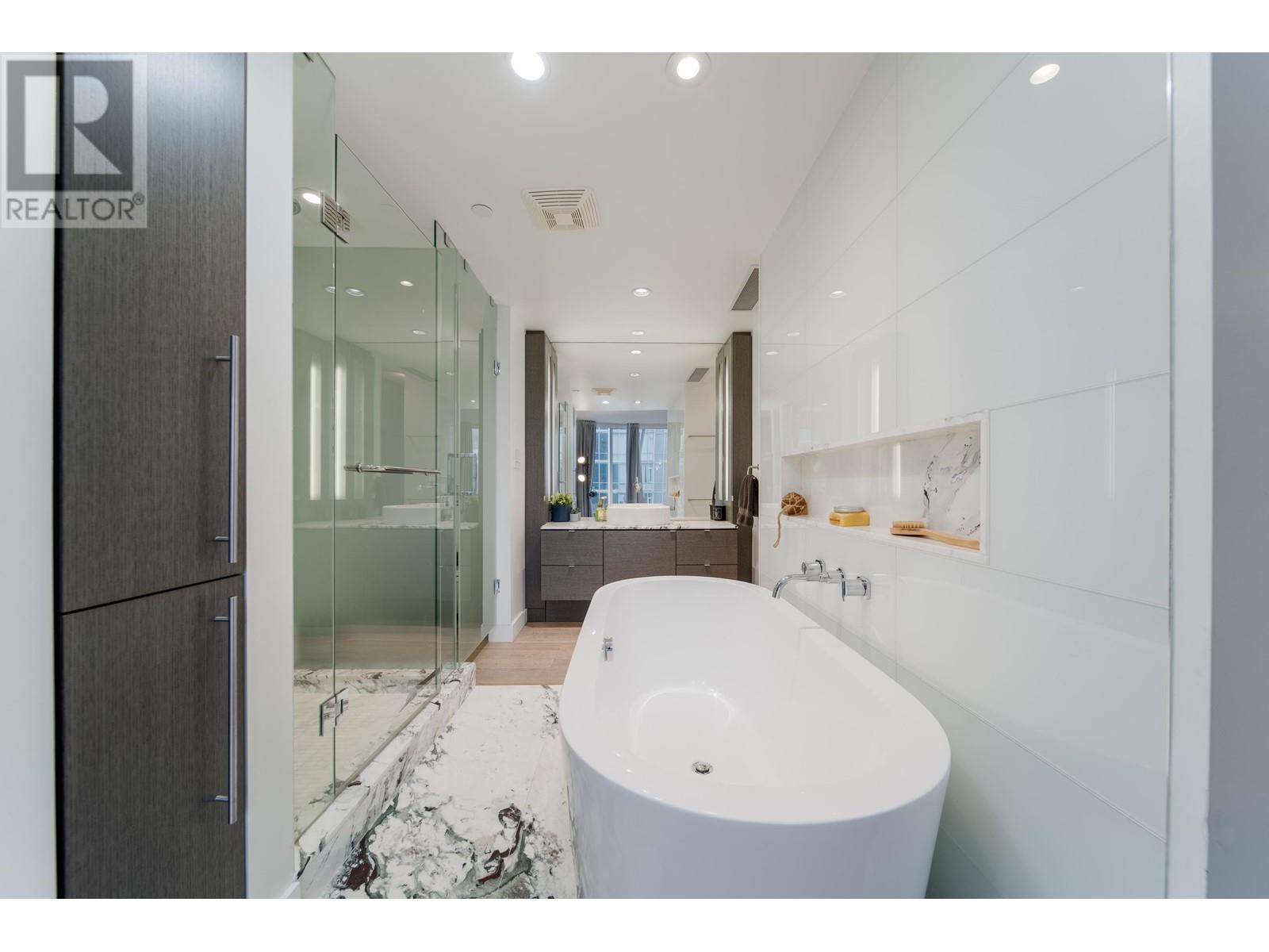 1701 1499 W Pender Street, Vancouver, British Columbia  V6G 0A7 - Photo 31 - R2968310