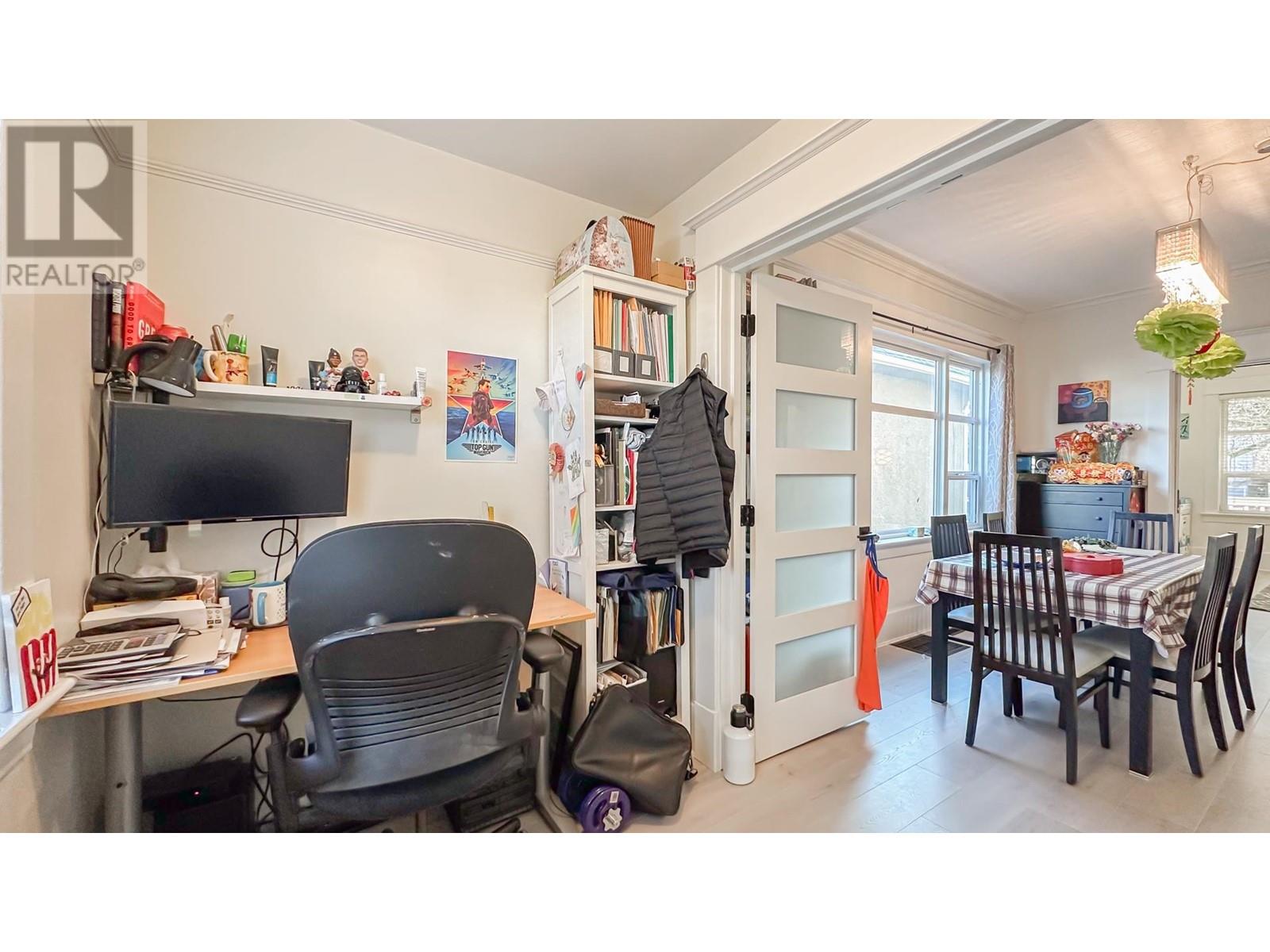 Listing Picture 12 of 40 : 923 E 11TH AVENUE, Vancouver / 溫哥華 - 魯藝地產 Yvonne Lu Group - MLS Medallion Club Member