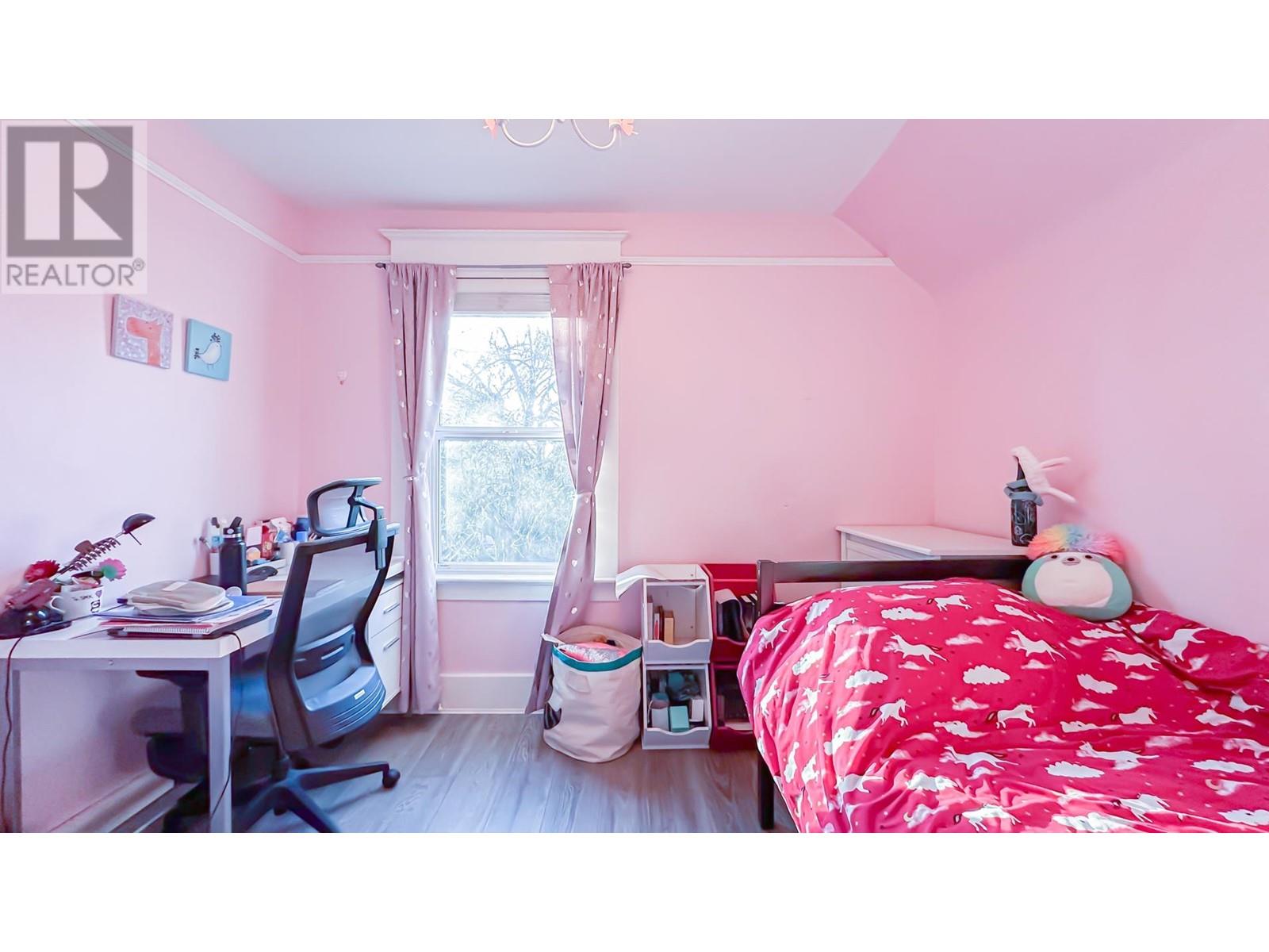 Listing Picture 17 of 40 : 923 E 11TH AVENUE, Vancouver / 溫哥華 - 魯藝地產 Yvonne Lu Group - MLS Medallion Club Member