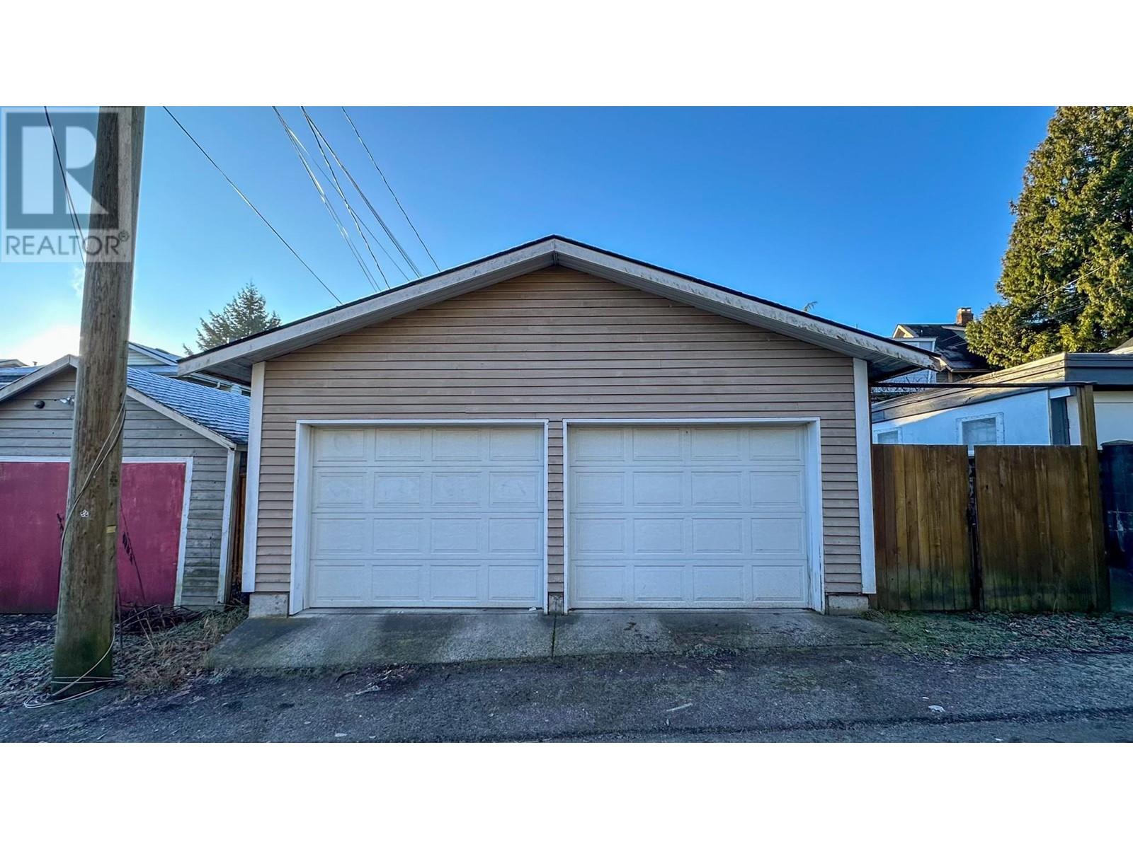 Listing Picture 33 of 40 : 923 E 11TH AVENUE, Vancouver / 溫哥華 - 魯藝地產 Yvonne Lu Group - MLS Medallion Club Member