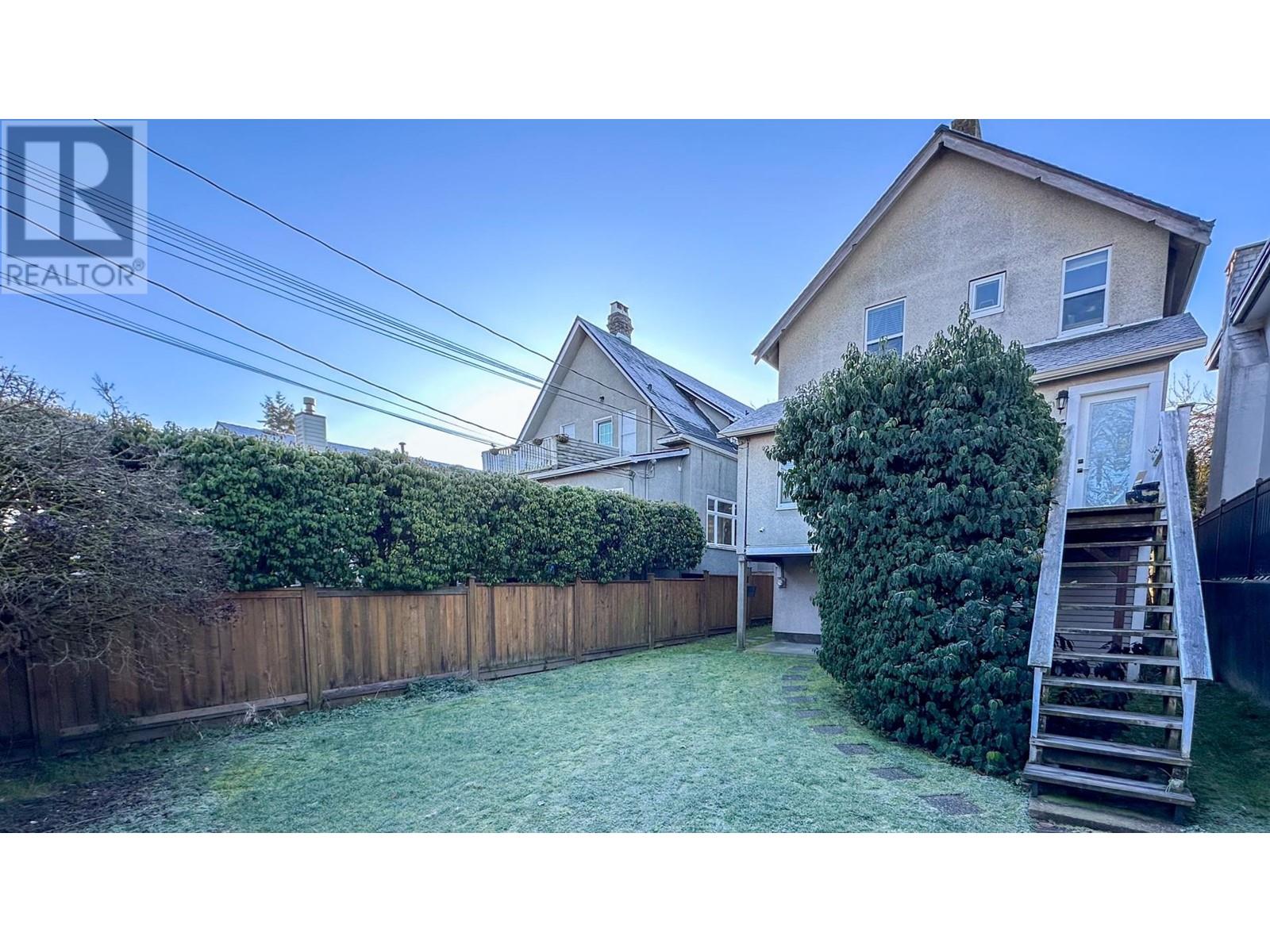 Listing Picture 38 of 40 : 923 E 11TH AVENUE, Vancouver / 溫哥華 - 魯藝地產 Yvonne Lu Group - MLS Medallion Club Member