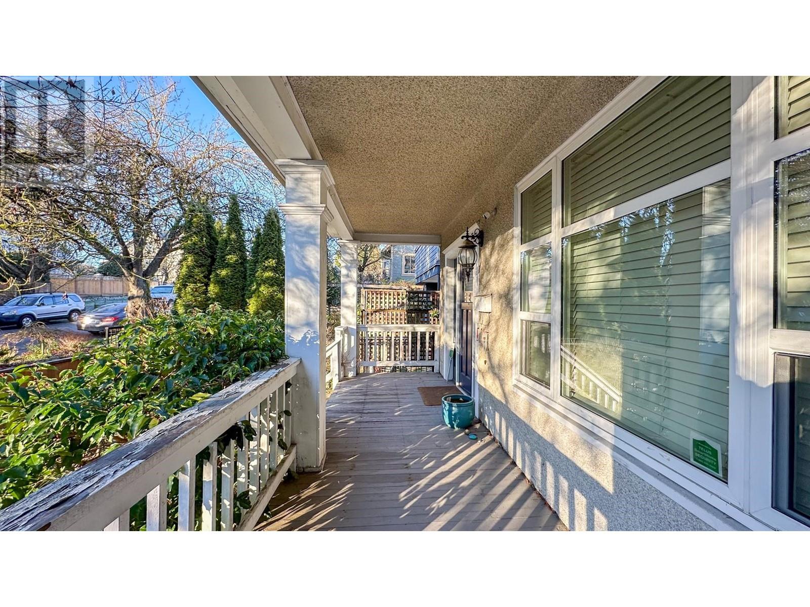 Listing Picture 40 of 40 : 923 E 11TH AVENUE, Vancouver / 溫哥華 - 魯藝地產 Yvonne Lu Group - MLS Medallion Club Member