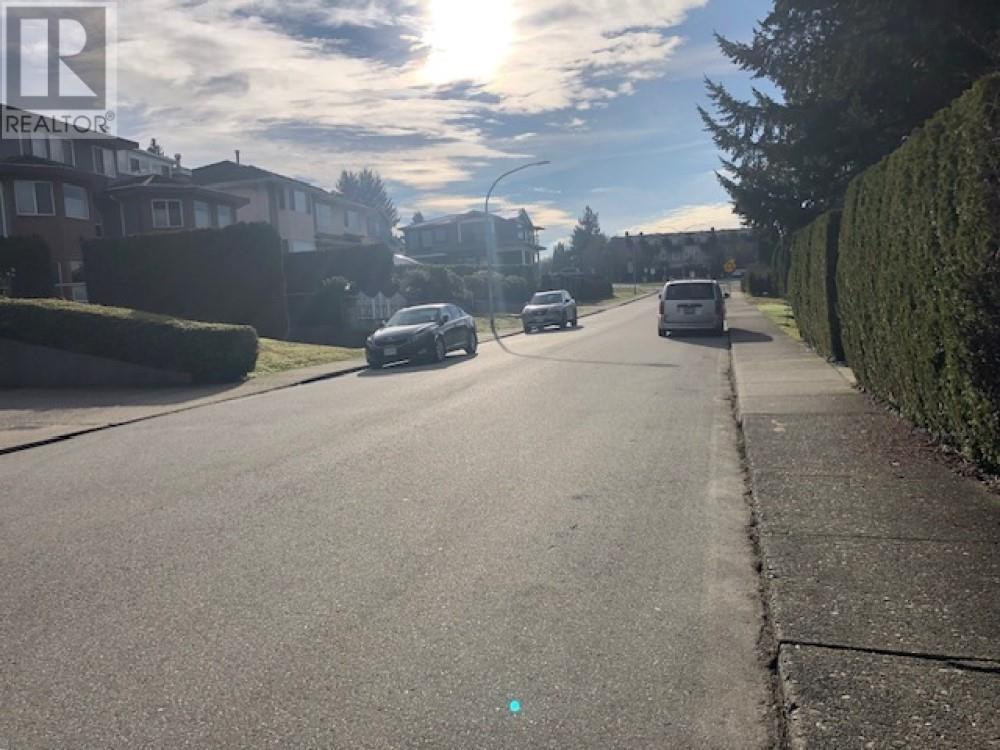 7231 Barnet Road, Burnaby, British Columbia  V5A 1E3 - Photo 4 - R2968331