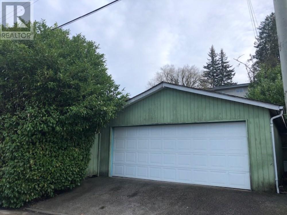 7231 Barnet Road, Burnaby, British Columbia  V5A 1E3 - Photo 5 - R2968331