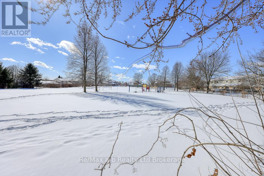 37 Hillside Road, Ingersoll, Ontario  N5C 4B7 - Photo 11 - X11978325