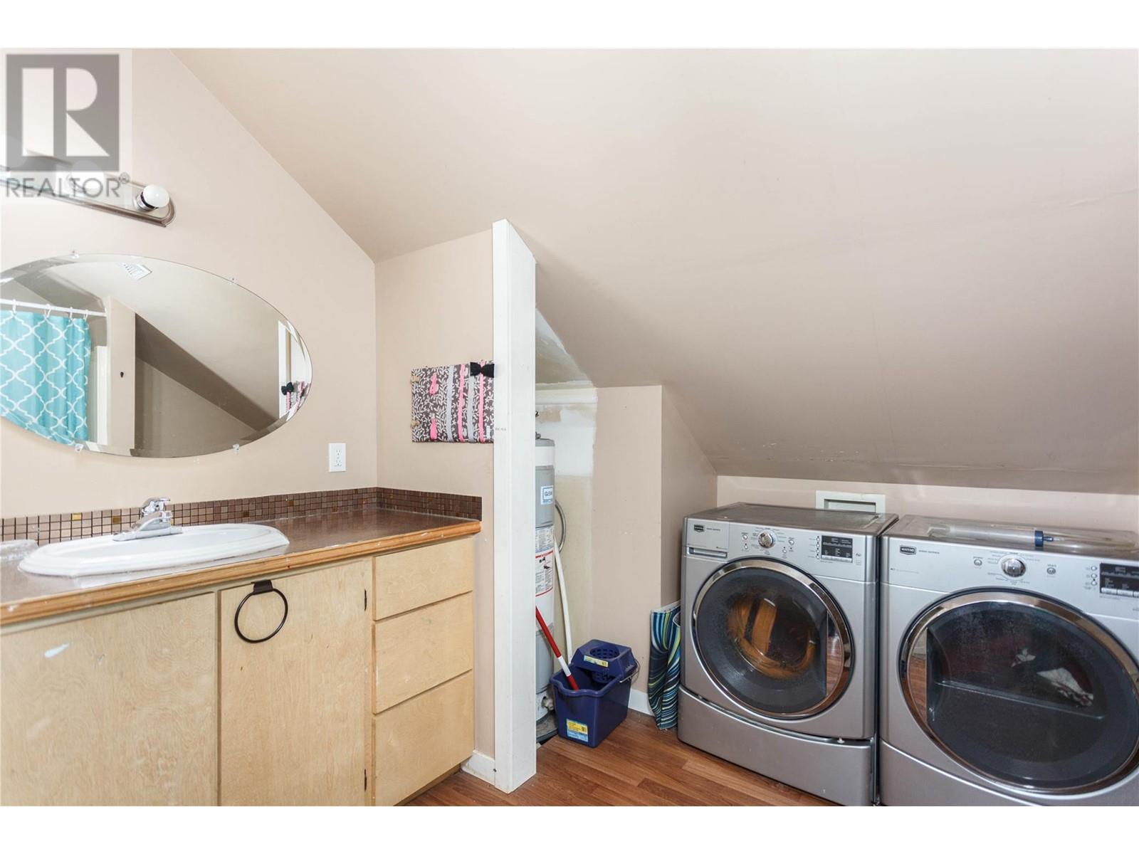 2037 Shuswap Avenue, Lumby, British Columbia  V0E 2G0 - Photo 28 - 10335273