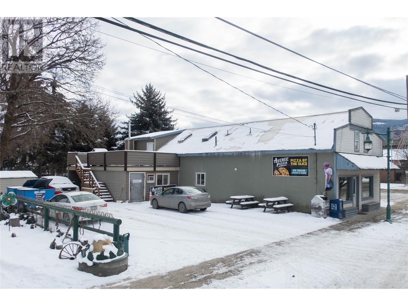 2037 Shuswap Avenue, Lumby, British Columbia  V0E 2G0 - Photo 3 - 10335273