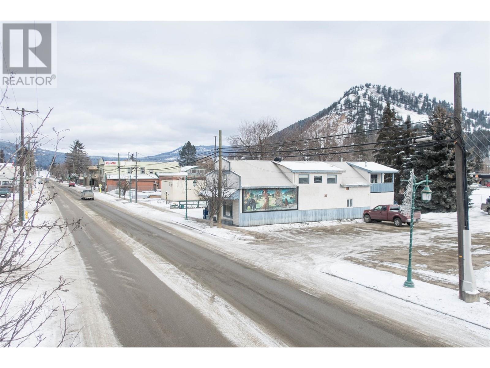 2037 Shuswap Avenue, Lumby, British Columbia  V0E 2G0 - Photo 6 - 10335273
