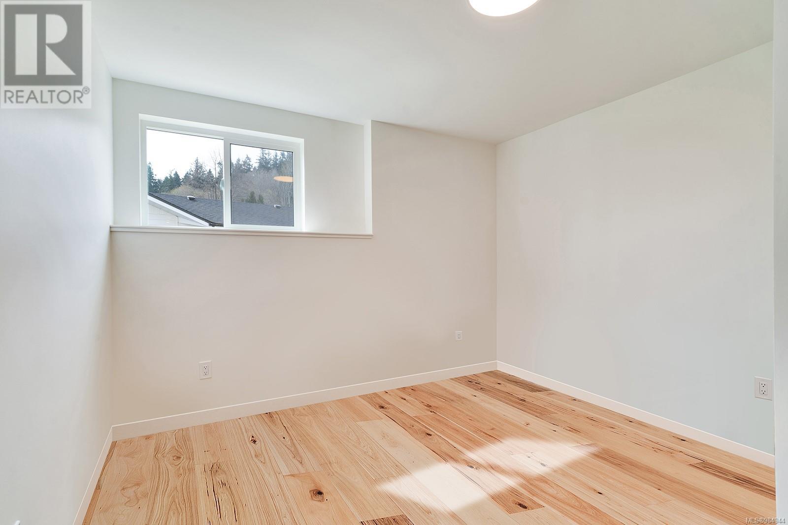 5622 1st St, Union Bay, British Columbia  V0R 3B0 - Photo 27 - 984944