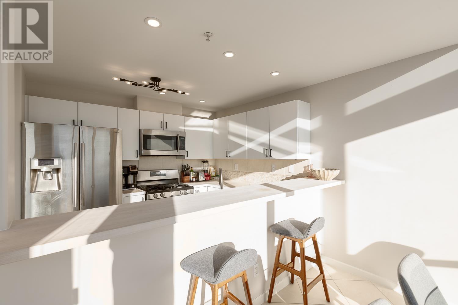 Listing Picture 11 of 35 : 3603 939 HOMER STREET, Vancouver / 溫哥華 - 魯藝地產 Yvonne Lu Group - MLS Medallion Club Member