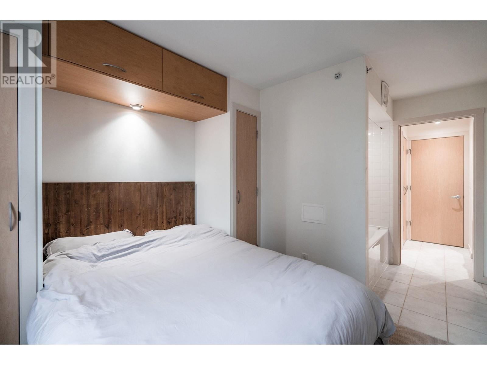 Listing Picture 18 of 28 : 1401 969 RICHARDS STREET, Vancouver / 溫哥華 - 魯藝地產 Yvonne Lu Group - MLS Medallion Club Member