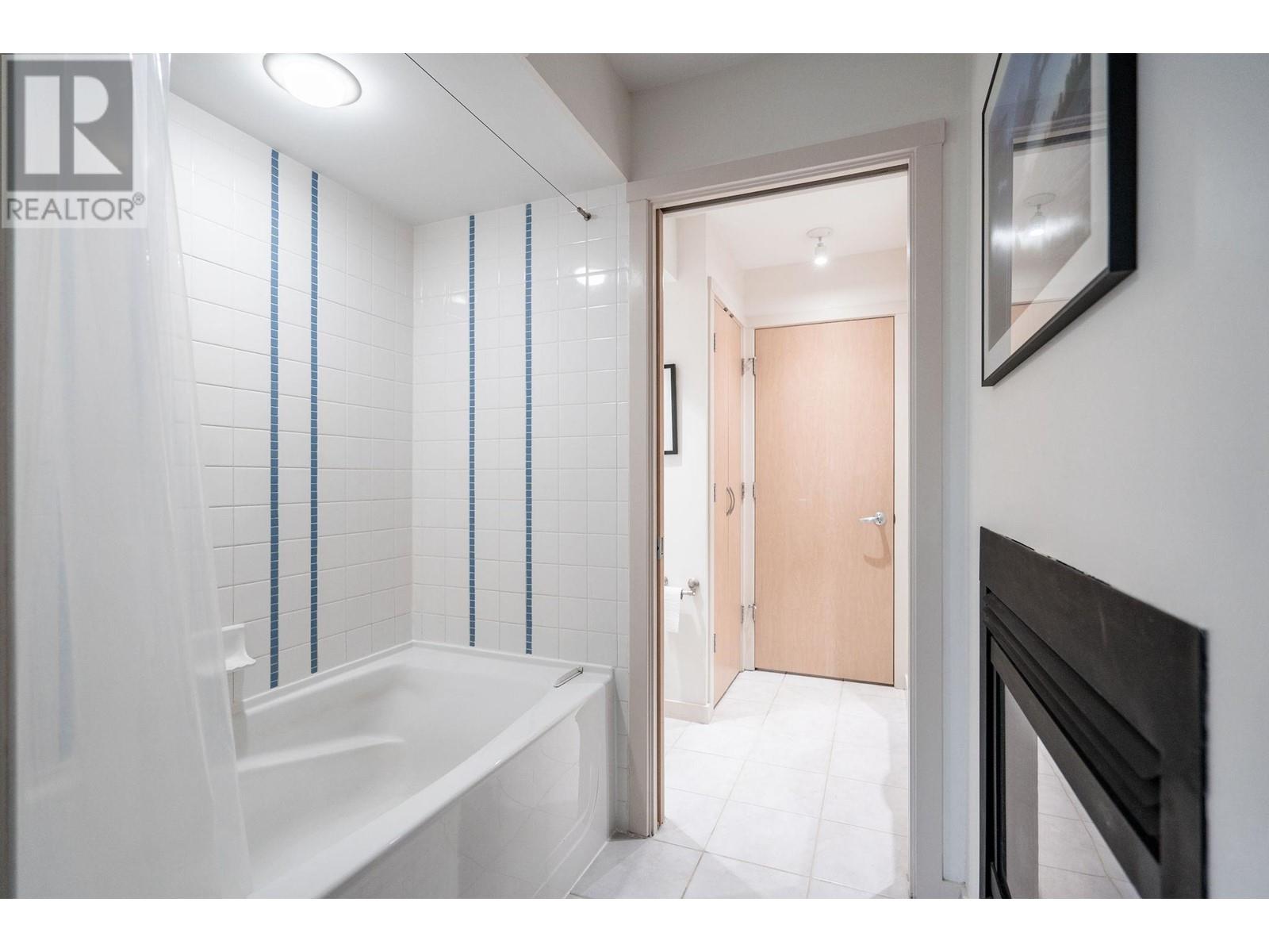 Listing Picture 19 of 28 : 1401 969 RICHARDS STREET, Vancouver / 溫哥華 - 魯藝地產 Yvonne Lu Group - MLS Medallion Club Member