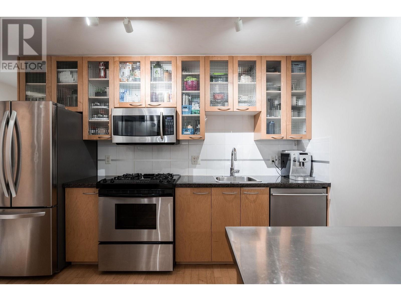 Listing Picture 8 of 28 : 1401 969 RICHARDS STREET, Vancouver / 溫哥華 - 魯藝地產 Yvonne Lu Group - MLS Medallion Club Member