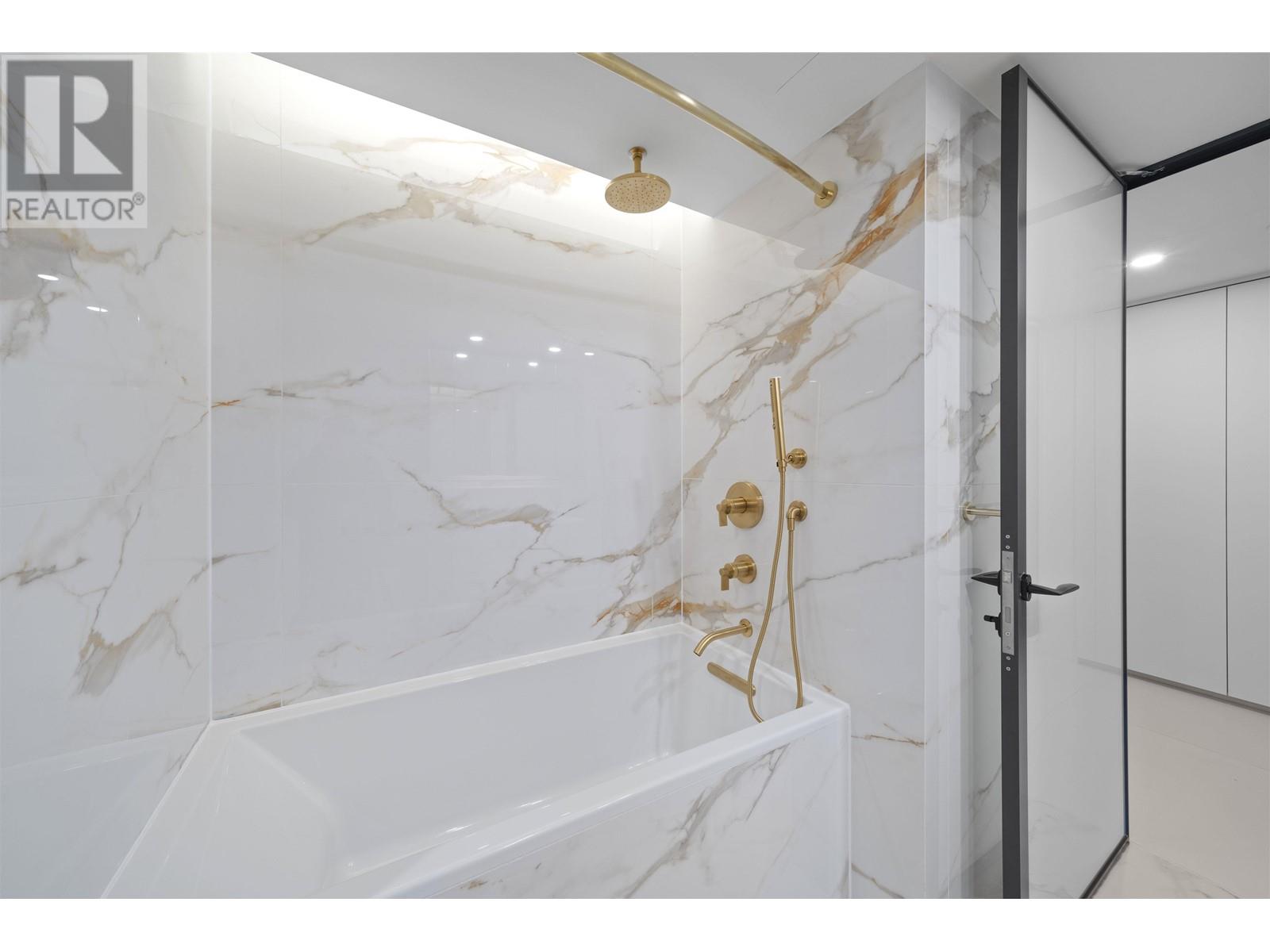 Listing Picture 13 of 29 : 702 1033 NELSON STREET, Vancouver / 溫哥華 - 魯藝地產 Yvonne Lu Group - MLS Medallion Club Member