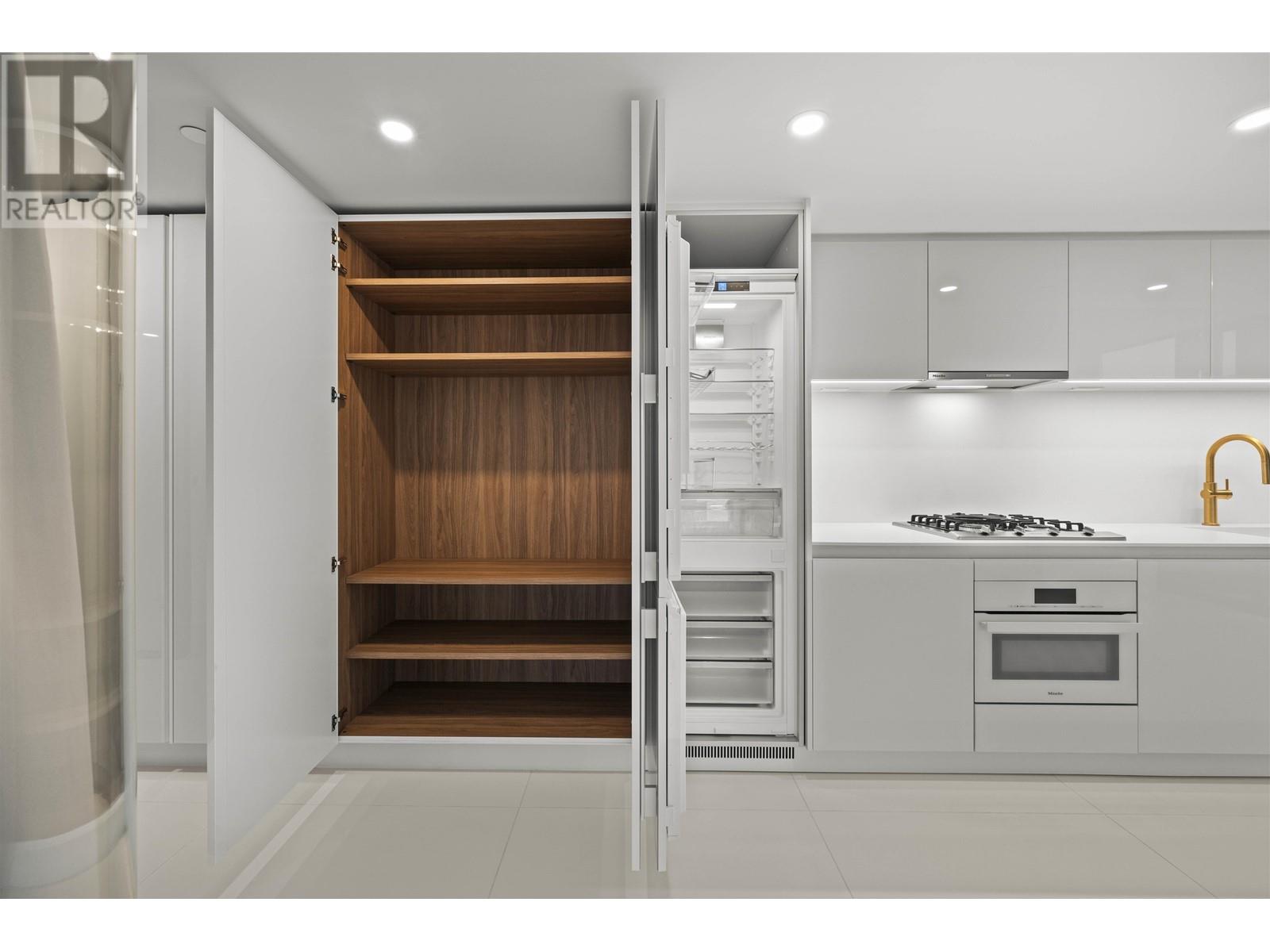 Listing Picture 6 of 29 : 702 1033 NELSON STREET, Vancouver / 溫哥華 - 魯藝地產 Yvonne Lu Group - MLS Medallion Club Member