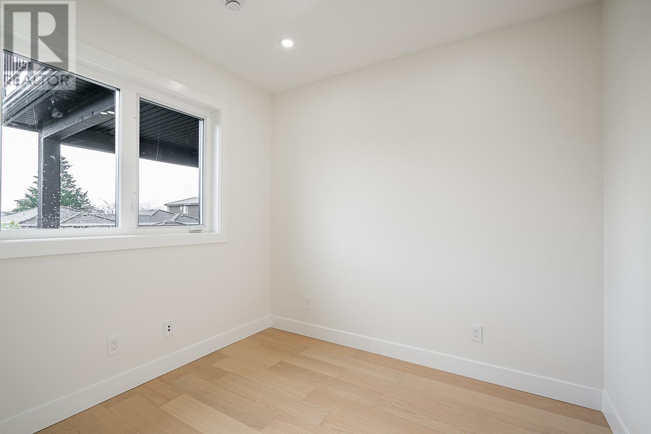 6150 Napier Street, Burnaby, British Columbia  V5B 2C1 - Photo 14 - R2968345