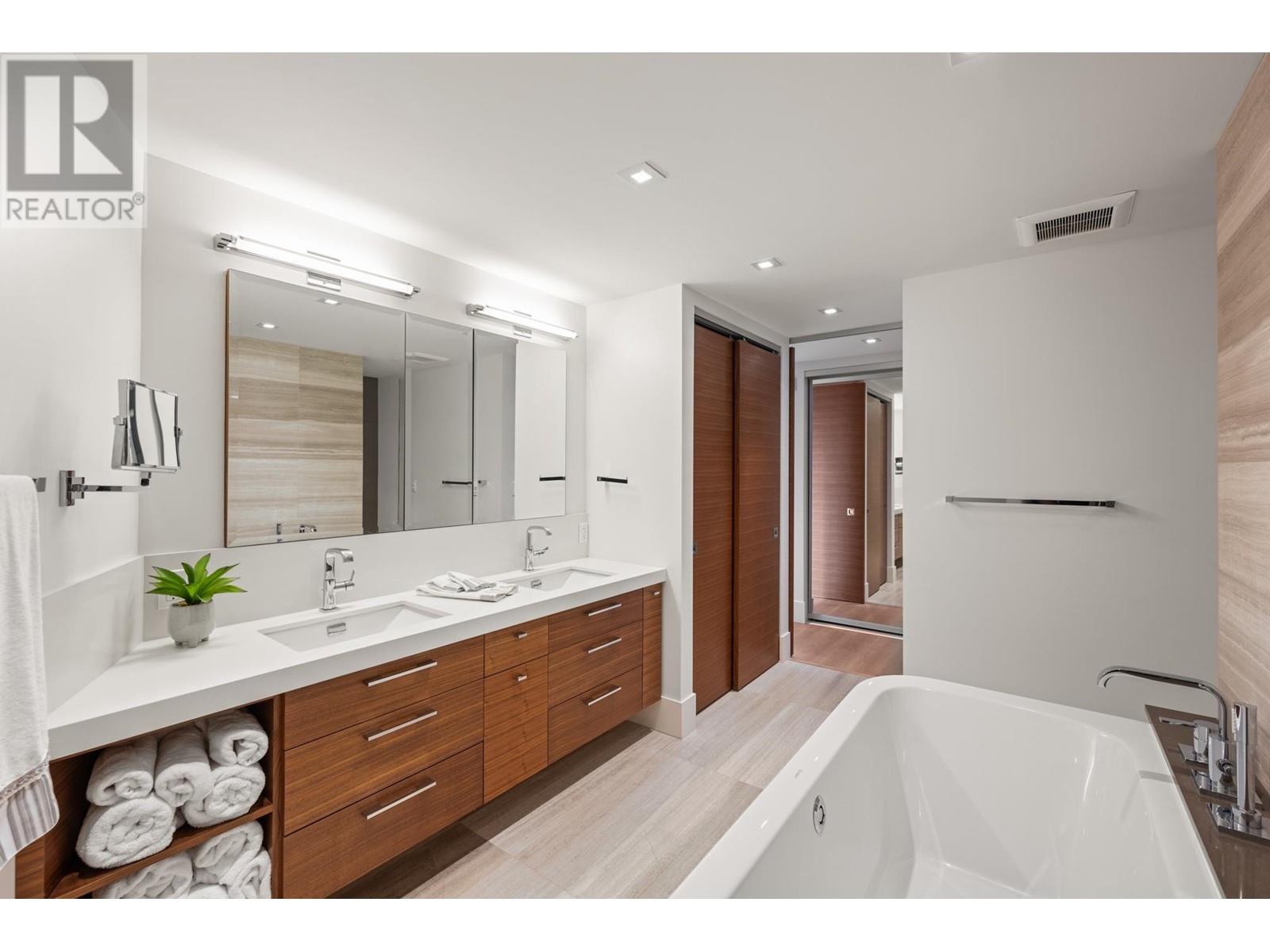 Listing Picture 38 of 40 : 306 4900 CARTIER STREET, Vancouver / 溫哥華 - 魯藝地產 Yvonne Lu Group - MLS Medallion Club Member