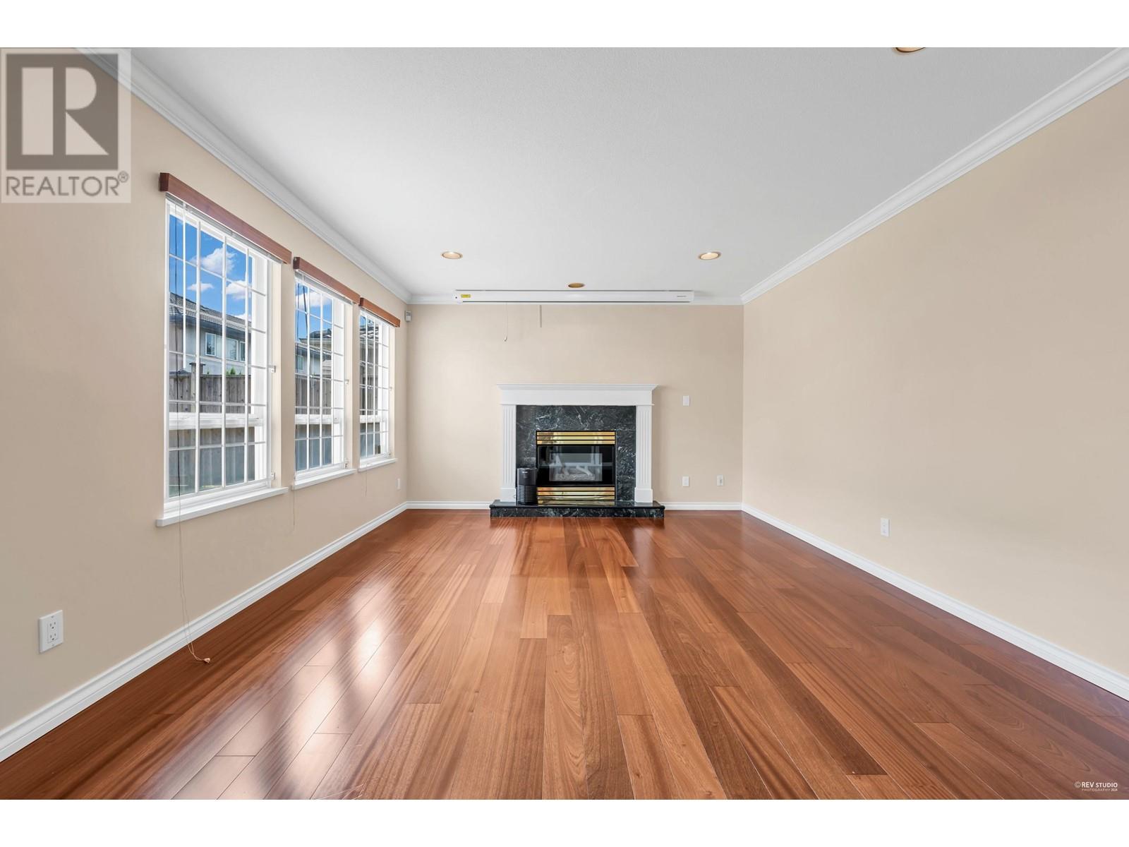 Listing Picture 12 of 32 : 10380 FINLAYSON DRIVE, Richmond / 烈治文 - 魯藝地產 Yvonne Lu Group - MLS Medallion Club Member
