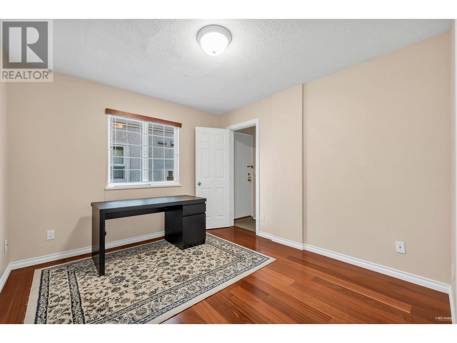 Listing Picture 14 of 32 : 10380 FINLAYSON DRIVE, Richmond / 烈治文 - 魯藝地產 Yvonne Lu Group - MLS Medallion Club Member