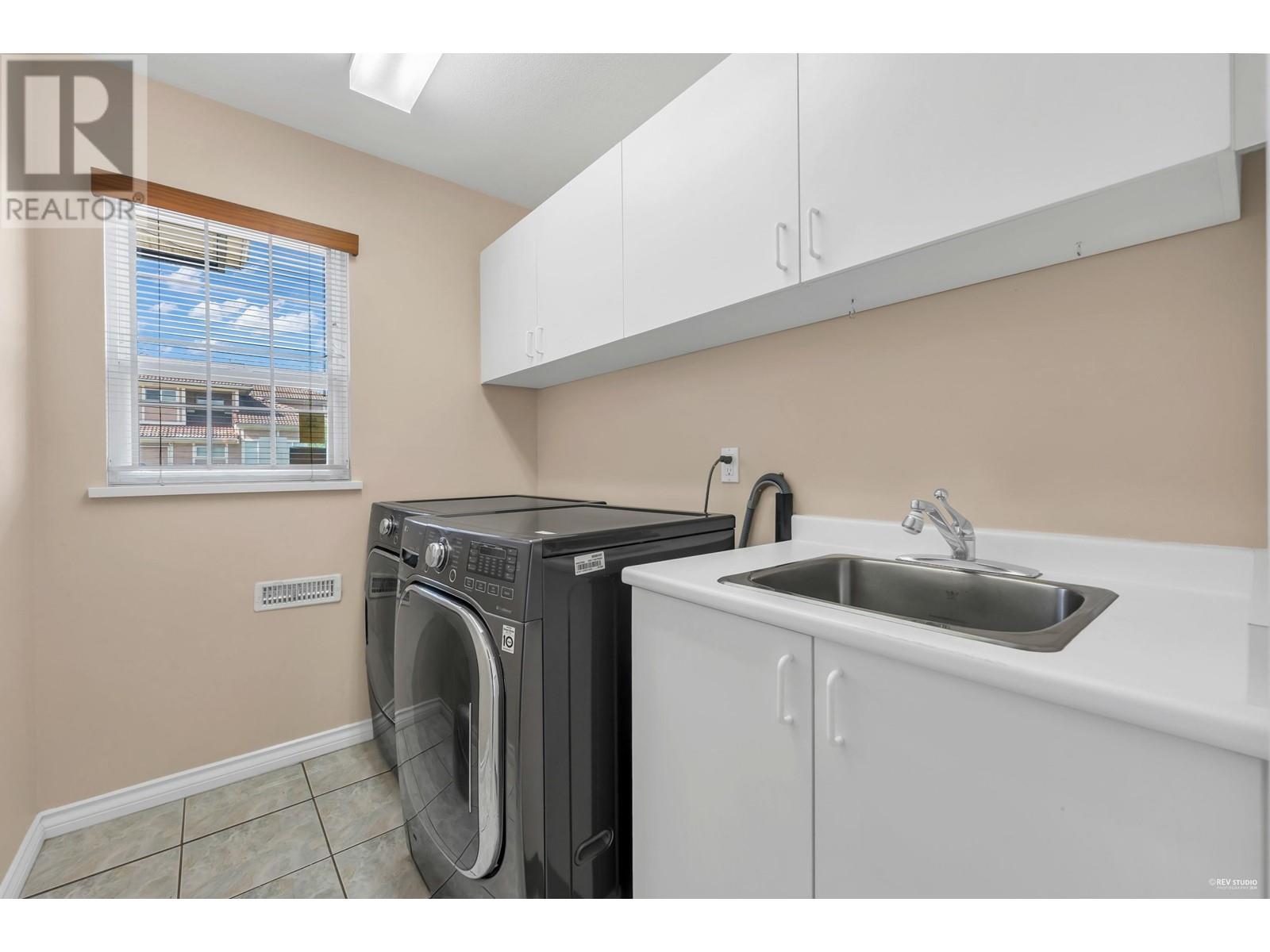Listing Picture 15 of 32 : 10380 FINLAYSON DRIVE, Richmond / 烈治文 - 魯藝地產 Yvonne Lu Group - MLS Medallion Club Member