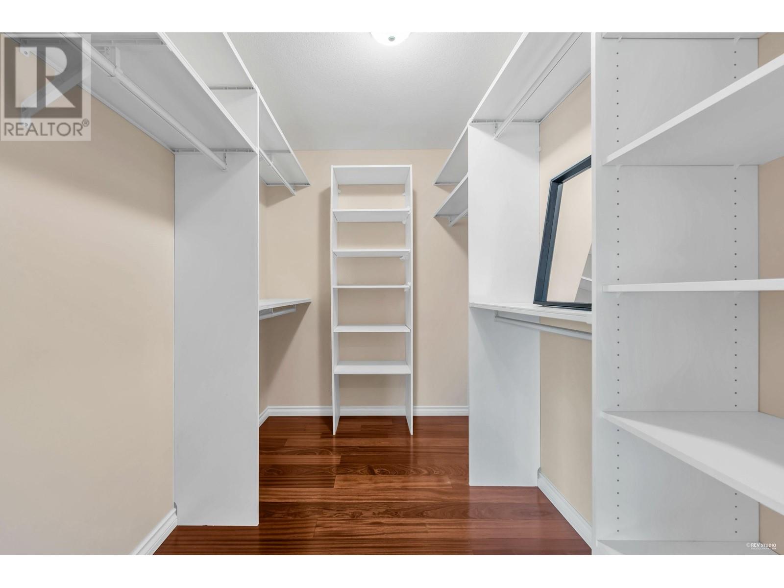 Listing Picture 25 of 32 : 10380 FINLAYSON DRIVE, Richmond / 烈治文 - 魯藝地產 Yvonne Lu Group - MLS Medallion Club Member