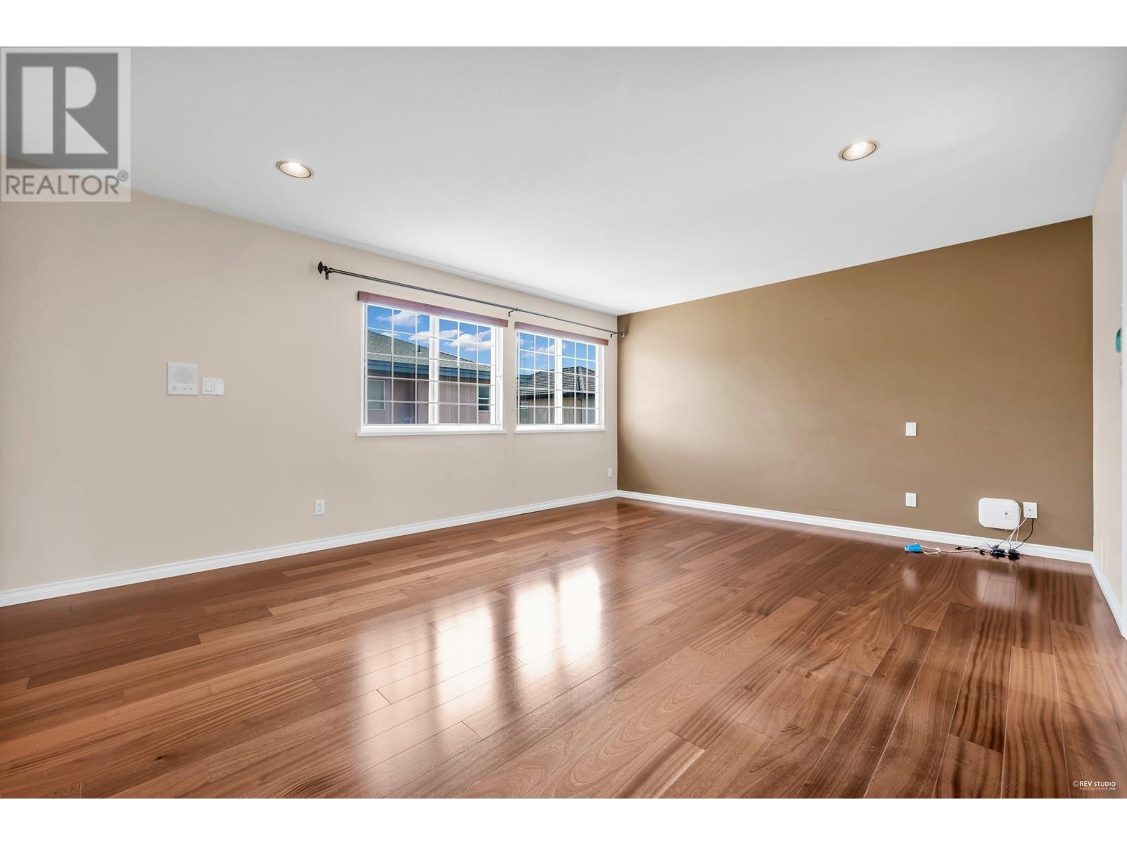 Listing Picture 26 of 32 : 10380 FINLAYSON DRIVE, Richmond / 烈治文 - 魯藝地產 Yvonne Lu Group - MLS Medallion Club Member