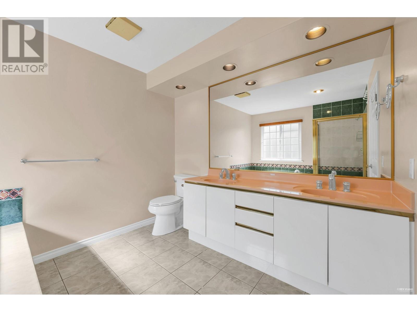 Listing Picture 28 of 32 : 10380 FINLAYSON DRIVE, Richmond / 烈治文 - 魯藝地產 Yvonne Lu Group - MLS Medallion Club Member