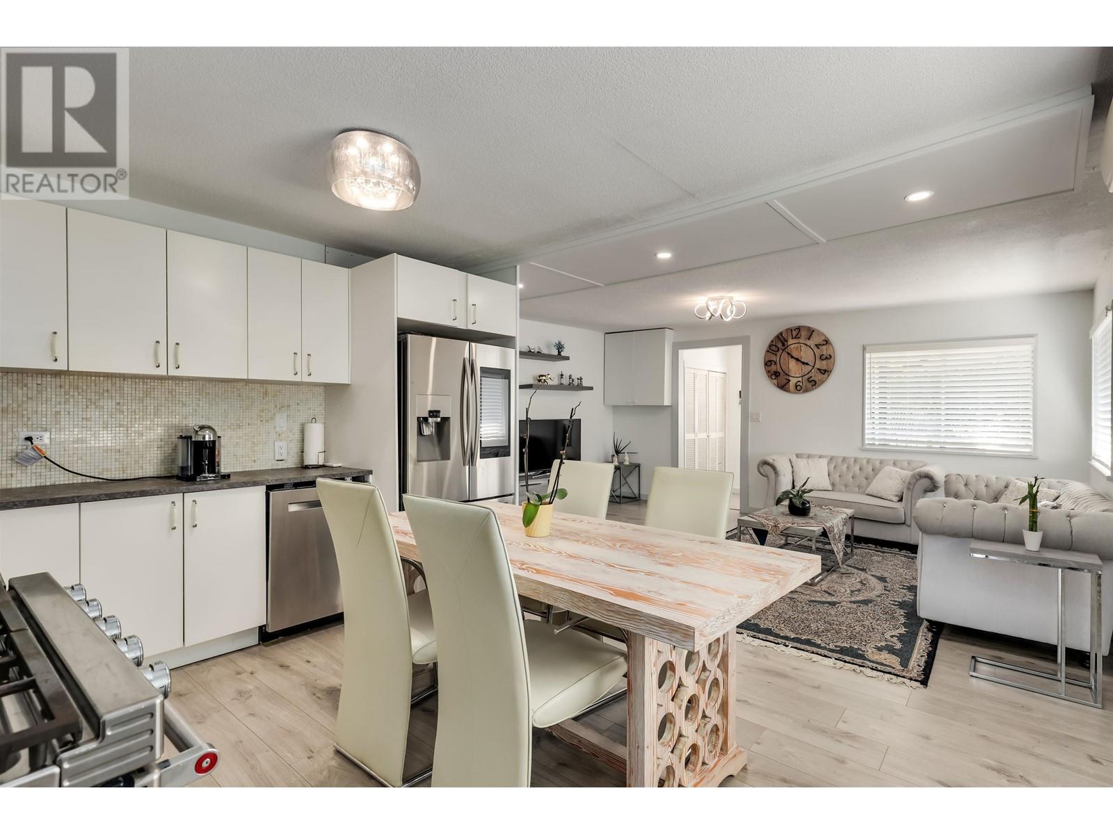 22557 136 Avenue, Maple Ridge, British Columbia  V4R 2P7 - Photo 10 - R2968351