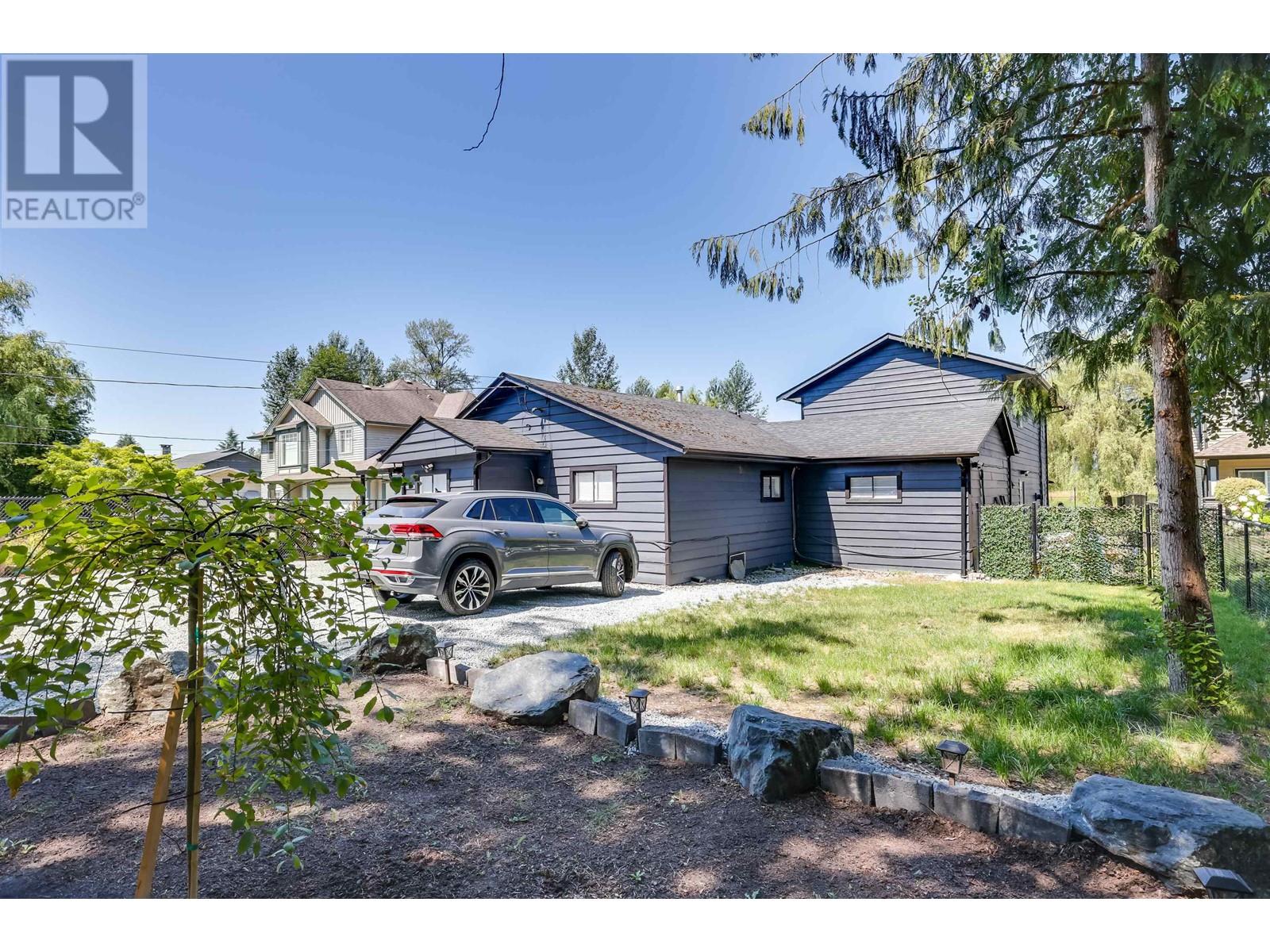 22557 136 Avenue, Maple Ridge, British Columbia  V4R 2P7 - Photo 3 - R2968351