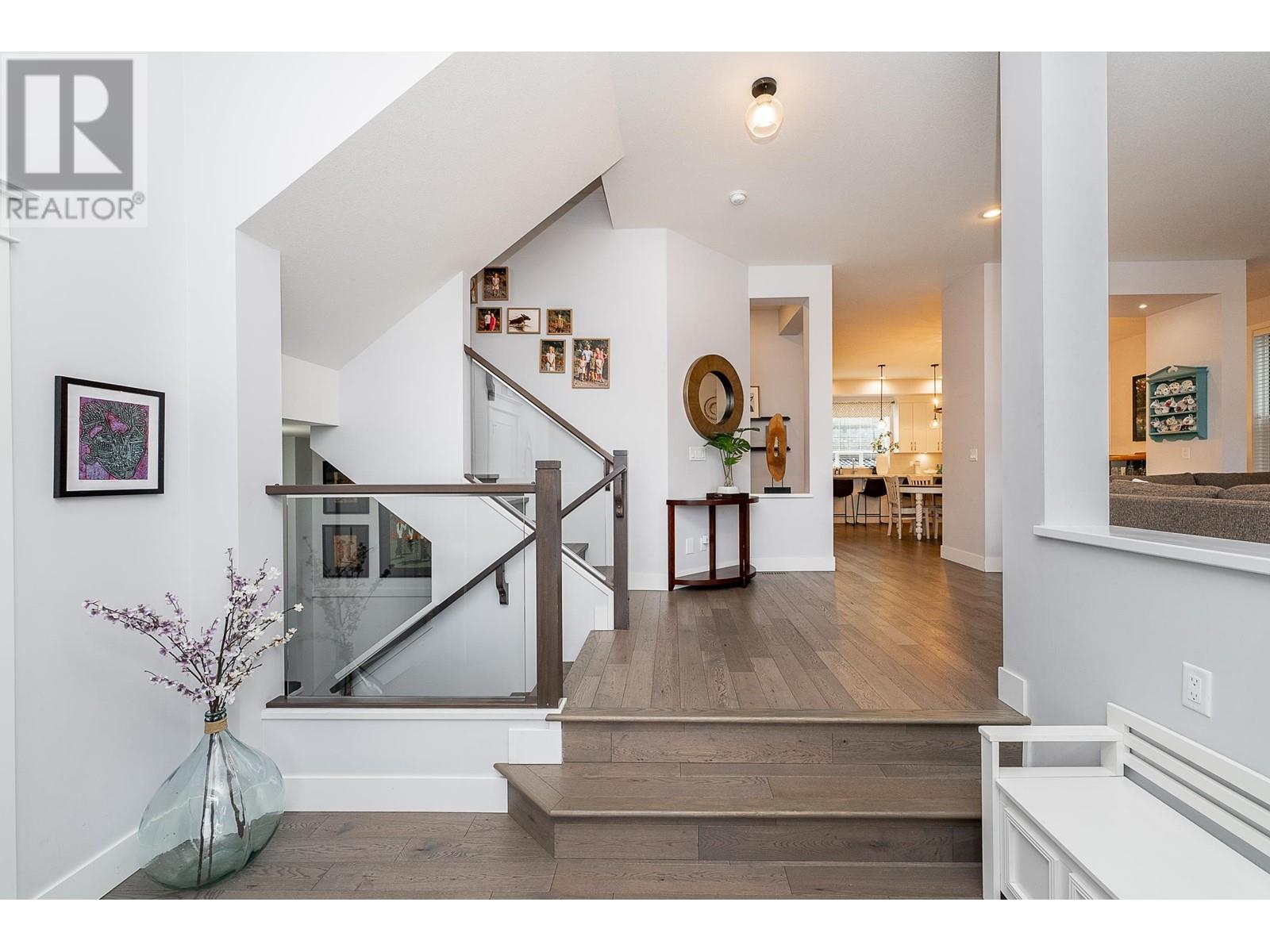 1416 Shay Street, Coquitlam, British Columbia  V3E 0L5 - Photo 3 - R2968363