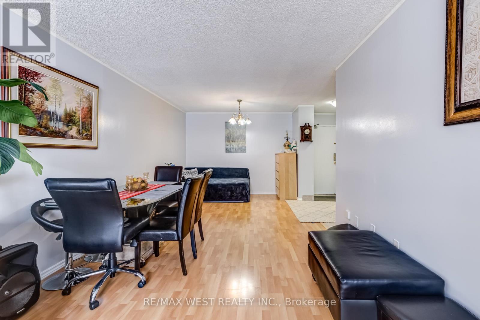 209 - 340 Dixon Road, Toronto, Ontario  M9R 1T1 - Photo 10 - W11978862