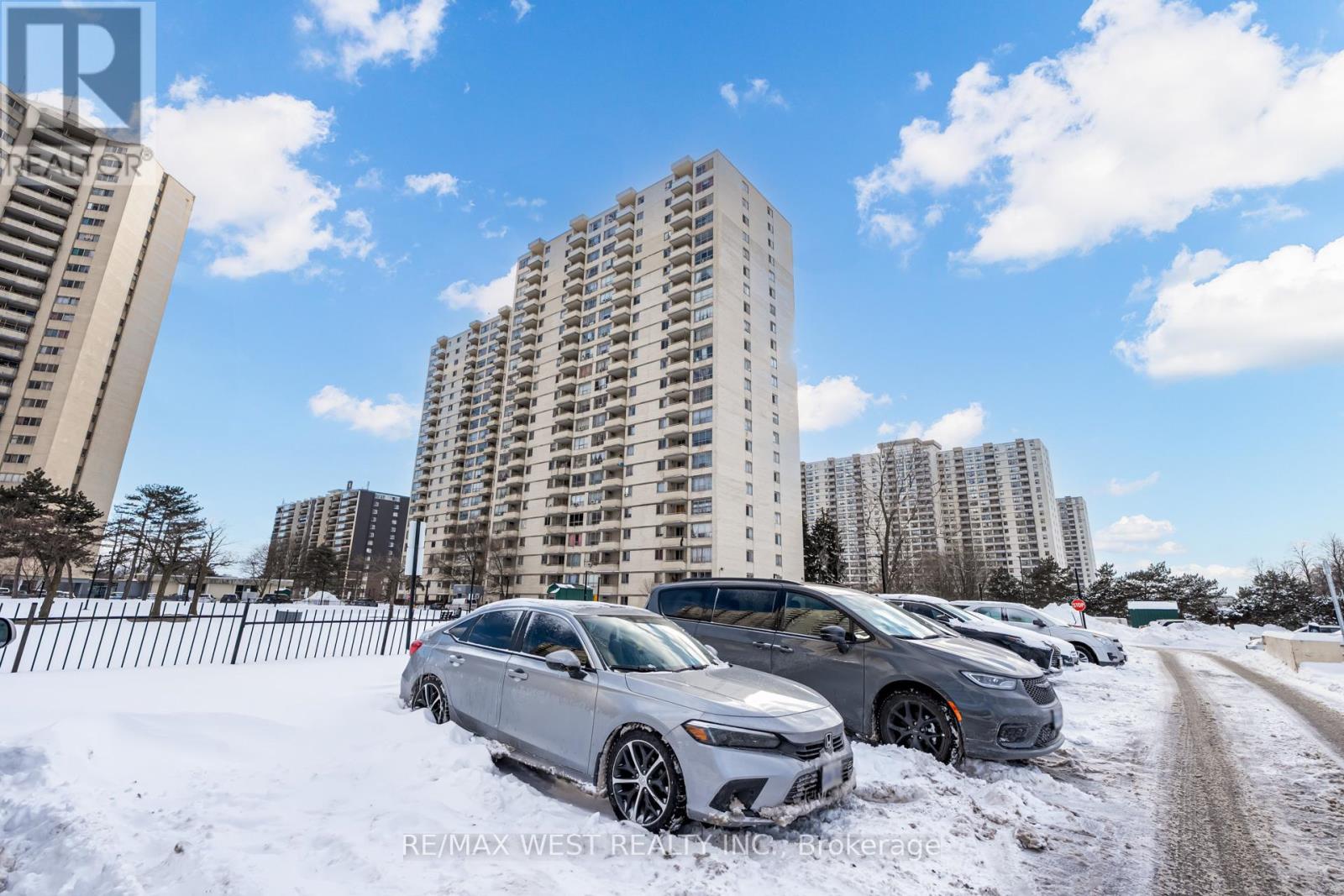 Property at 209 - 340 DIXON ROAD image 2