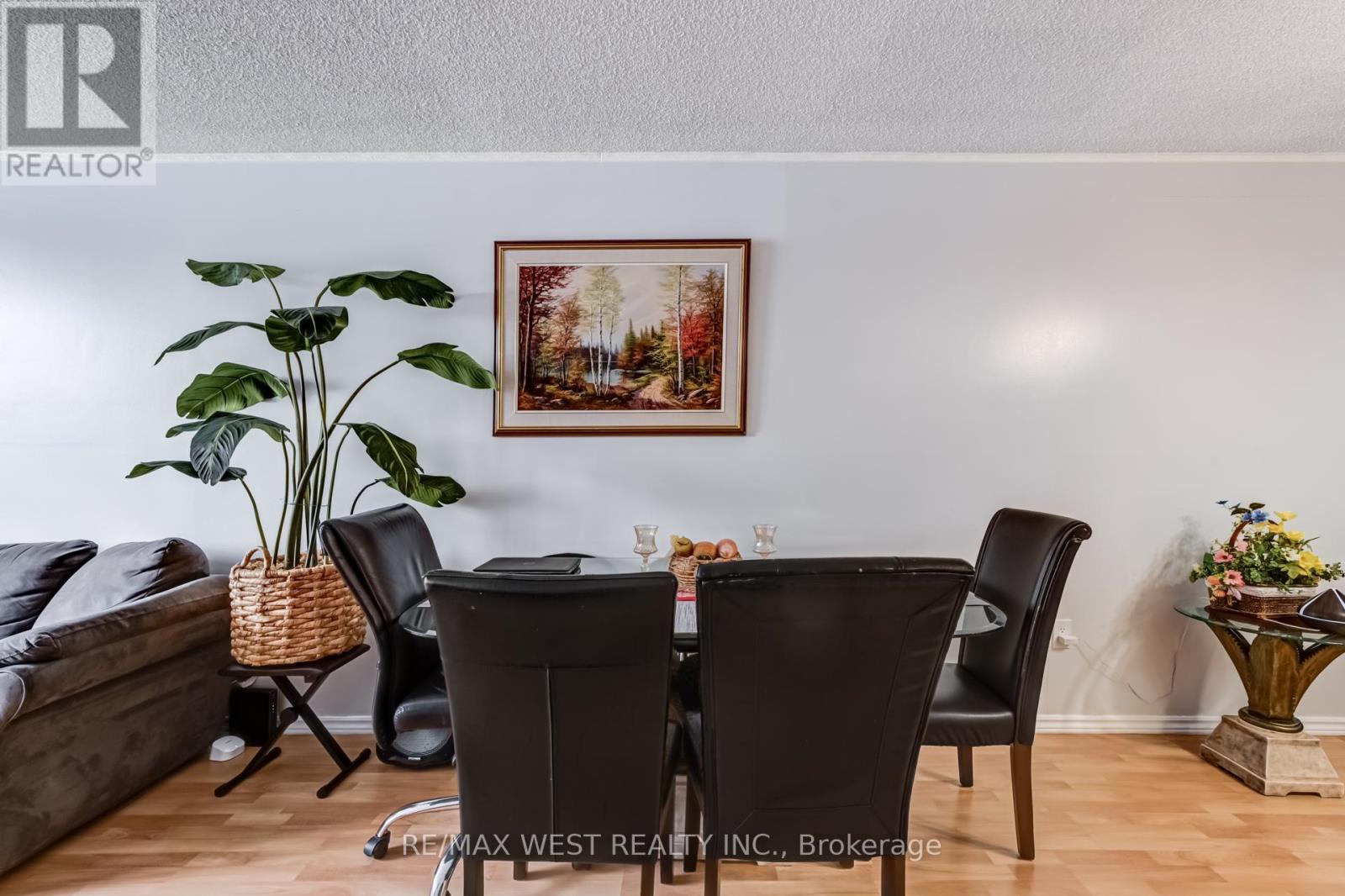 209 - 340 Dixon Road, Toronto, Ontario  M9R 1T1 - Photo 9 - W11978862