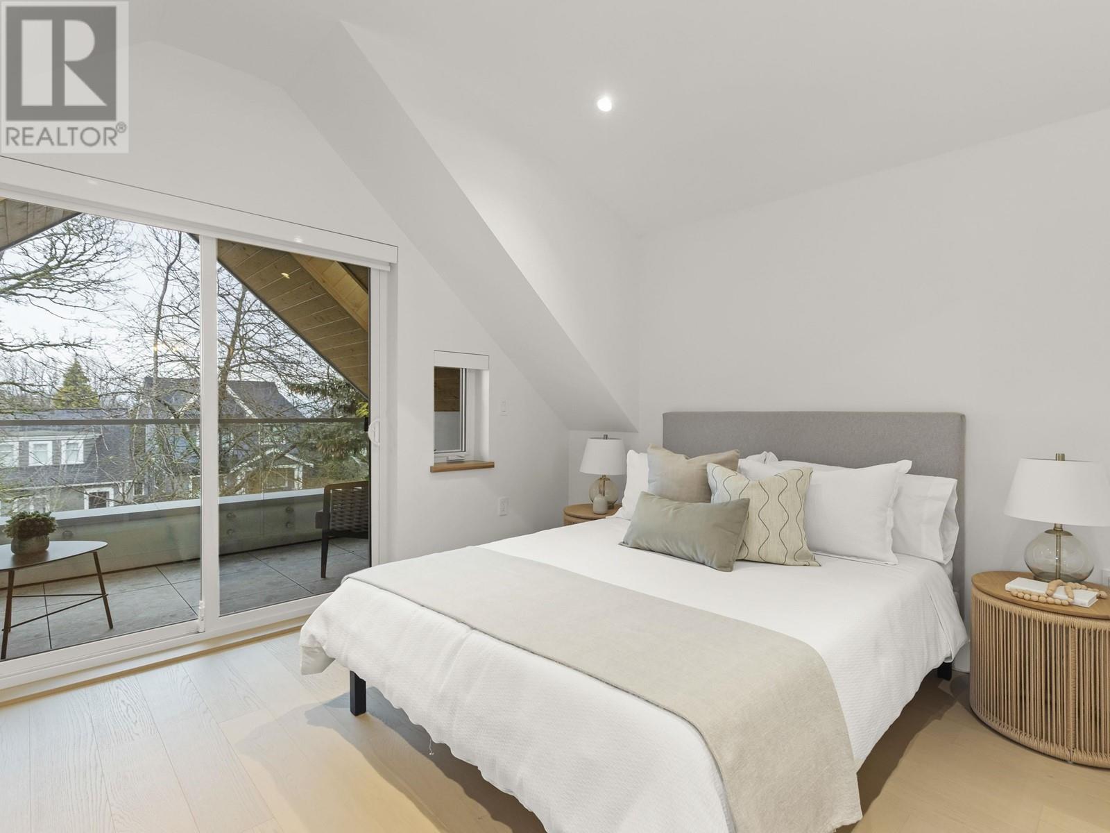 Listing Picture 30 of 39 : 1 3830 W 23RD AVENUE, Vancouver / 溫哥華 - 魯藝地產 Yvonne Lu Group - MLS Medallion Club Member