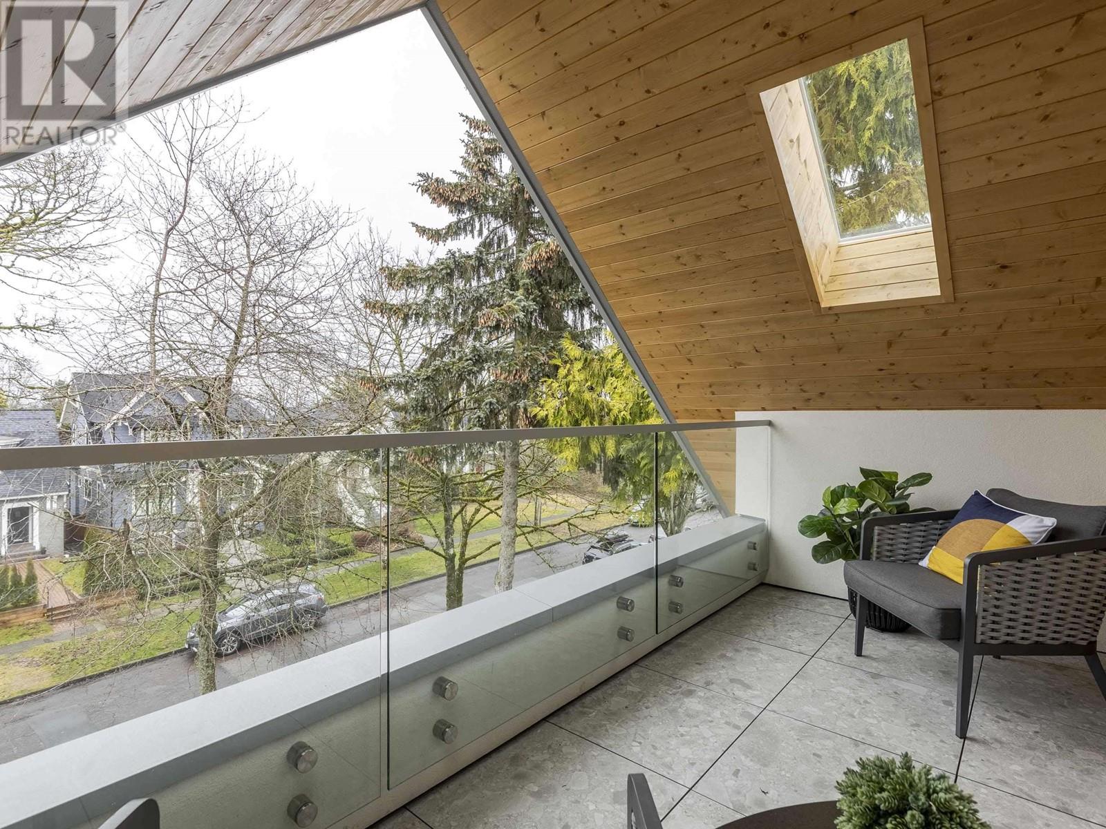 Listing Picture 31 of 39 : 1 3830 W 23RD AVENUE, Vancouver / 溫哥華 - 魯藝地產 Yvonne Lu Group - MLS Medallion Club Member