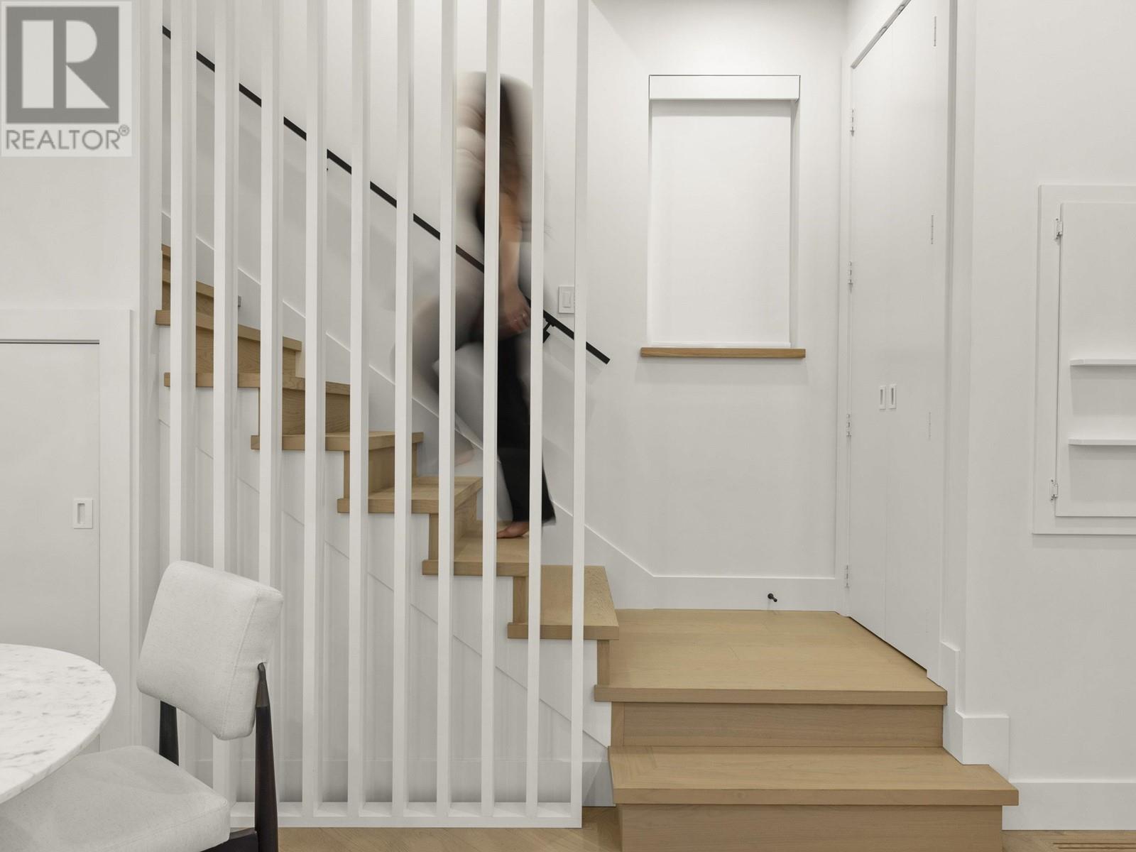 Listing Picture 19 of 39 : 1 3830 W 23RD AVENUE, Vancouver / 溫哥華 - 魯藝地產 Yvonne Lu Group - MLS Medallion Club Member