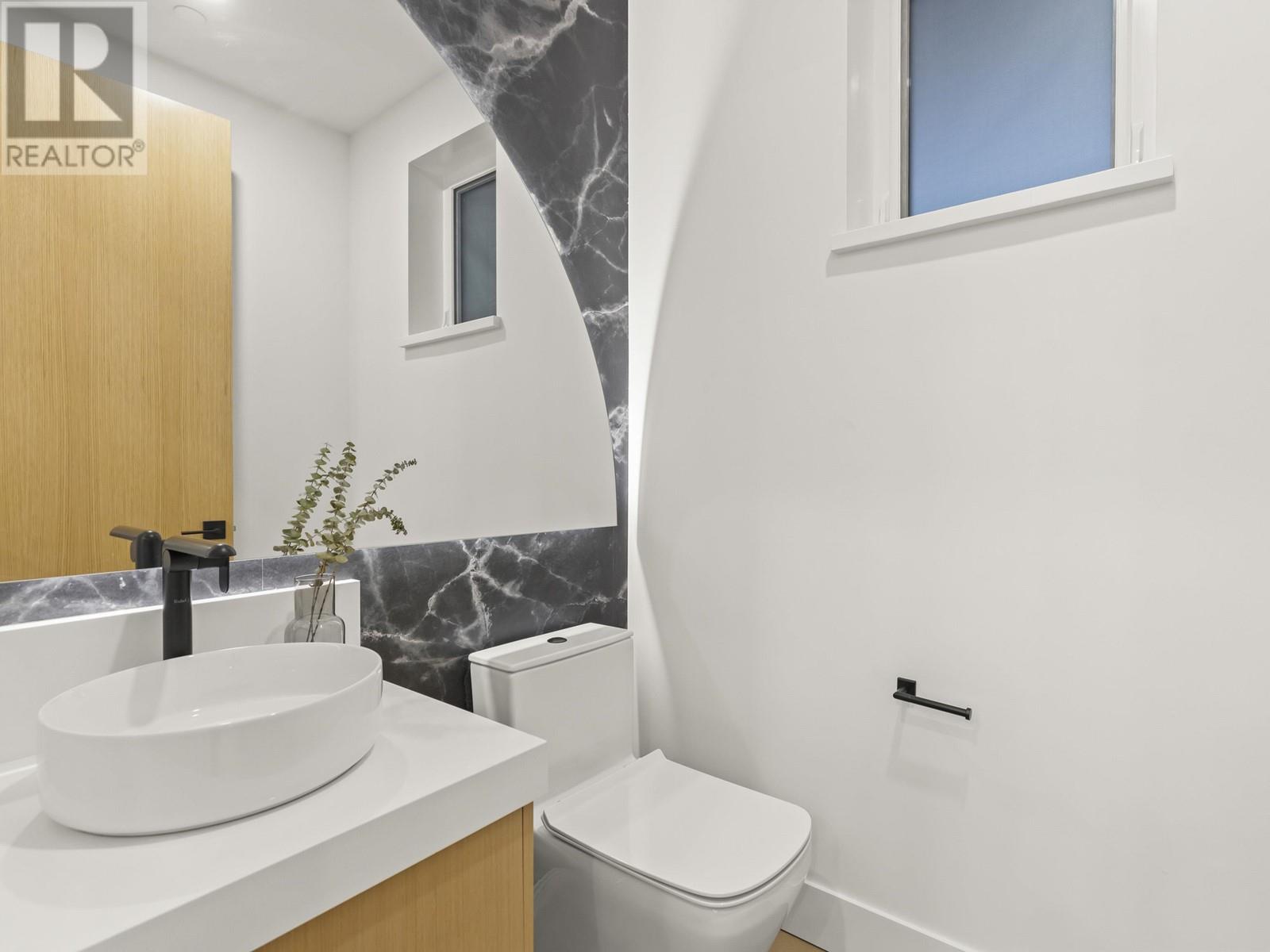 Listing Picture 13 of 39 : 1 3830 W 23RD AVENUE, Vancouver / 溫哥華 - 魯藝地產 Yvonne Lu Group - MLS Medallion Club Member