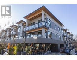 204 715 W 15TH STREET, North Vancouver, British Columbia
